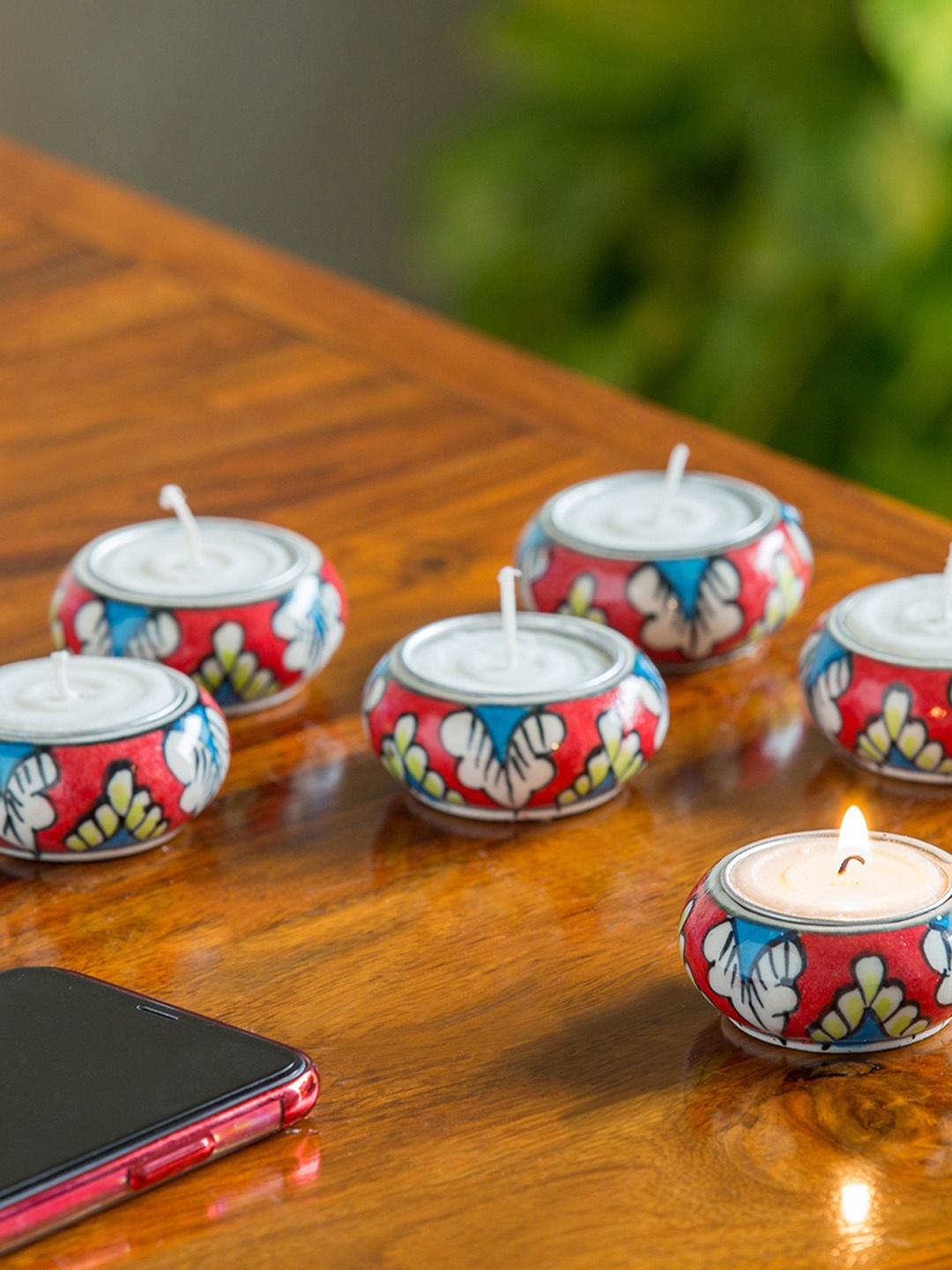 ExclusiveLane Set of 6 Red White Shimmering Mughals Hand-painted Tea-Light Candle Holders
ExclusiveLane Set of 6 Red White Shimmering Mughals Hand-painted Tea-Light Candle Holders