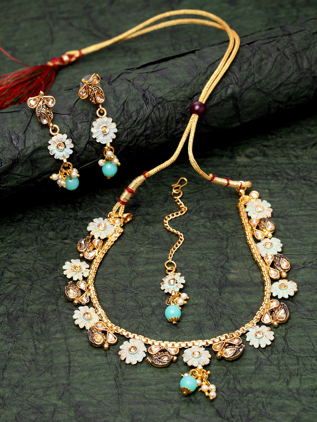 ANIKAS CREATION Gold-Plated Sea Green & Beige Kundan-Studded Handcrafted Enamelled Jewellery Set
ANIKAS CREATION Gold-Plated Sea Green & Beige Kundan-Studded Handcrafted Enamelled Jewellery Set