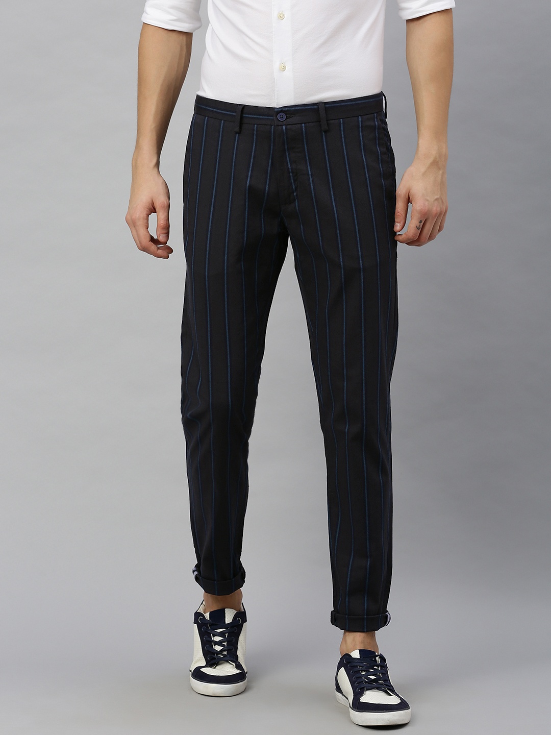 Blackberrys Men Teal Blue & Charcoal Grey Phoenix Skinny Fit Striped Regular Trousers
Blackberrys Men Teal Blue & Charcoal Grey Phoenix Skinny Fit Striped Regular Trousers
