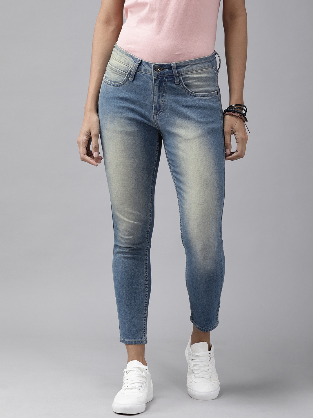 The Roadster Life Co. Women Blue Skinny Fit Heavy Fade Bleached Stretchable Jeans
The Roadster Life Co. Women Blue Skinny Fit Heavy Fade Bleached Stretchable Jeans
