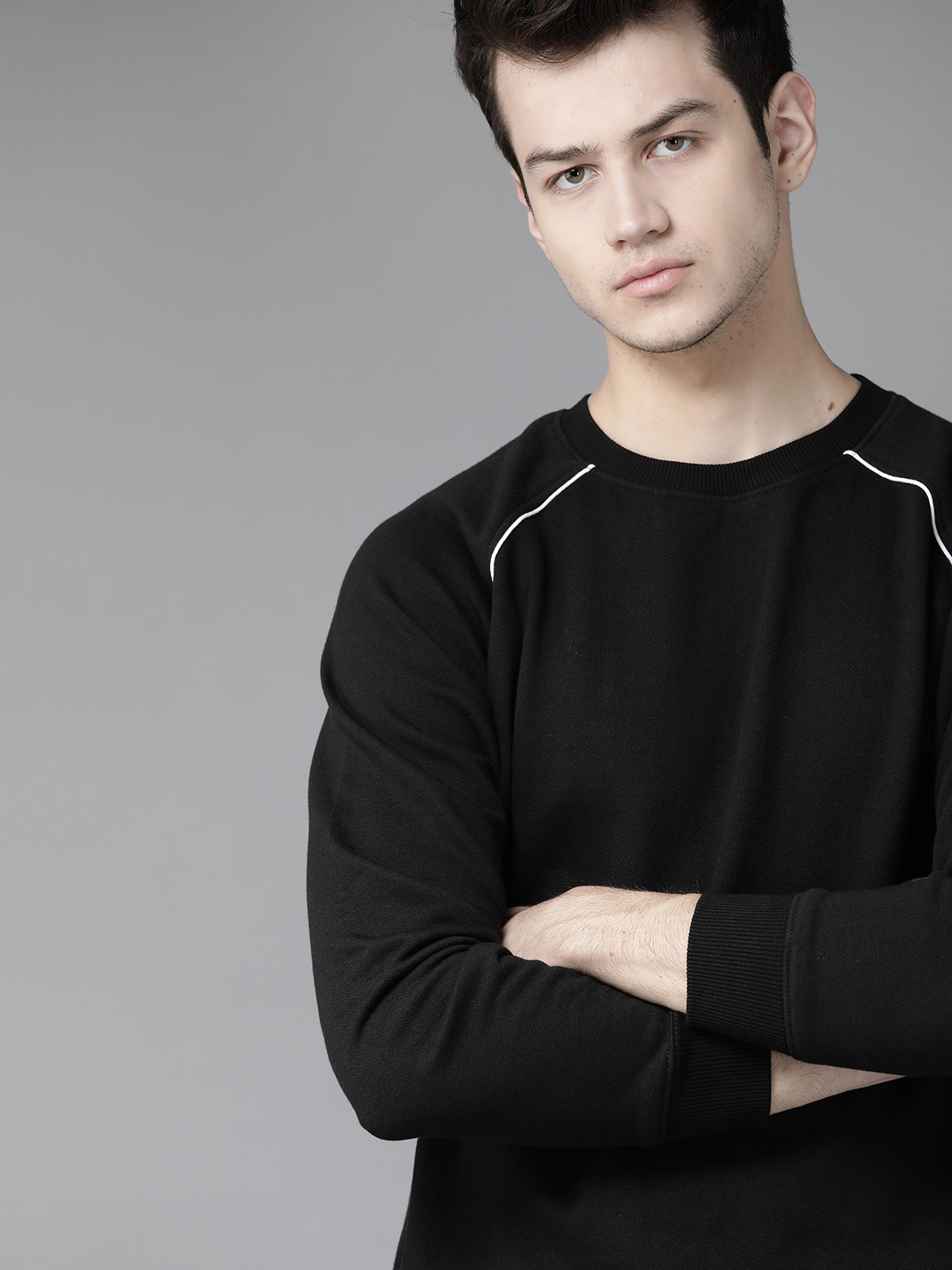 Roadster Men Black Solid Sweatshirt