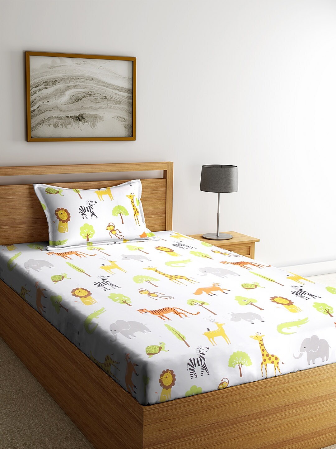 SWHF Off-White & Orange Conversational 180 TC Cotton 1 Single Bedsheet with 1 Pillow Cover
SWHF Off-White & Orange Conversational 180 TC Cotton 1 Single Bedsheet with 1 Pillow Cover