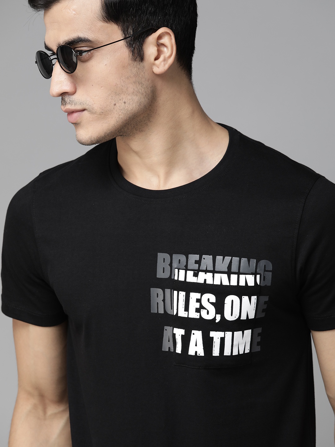 Roadster Men Printed Round Neck T-Shirt, Black