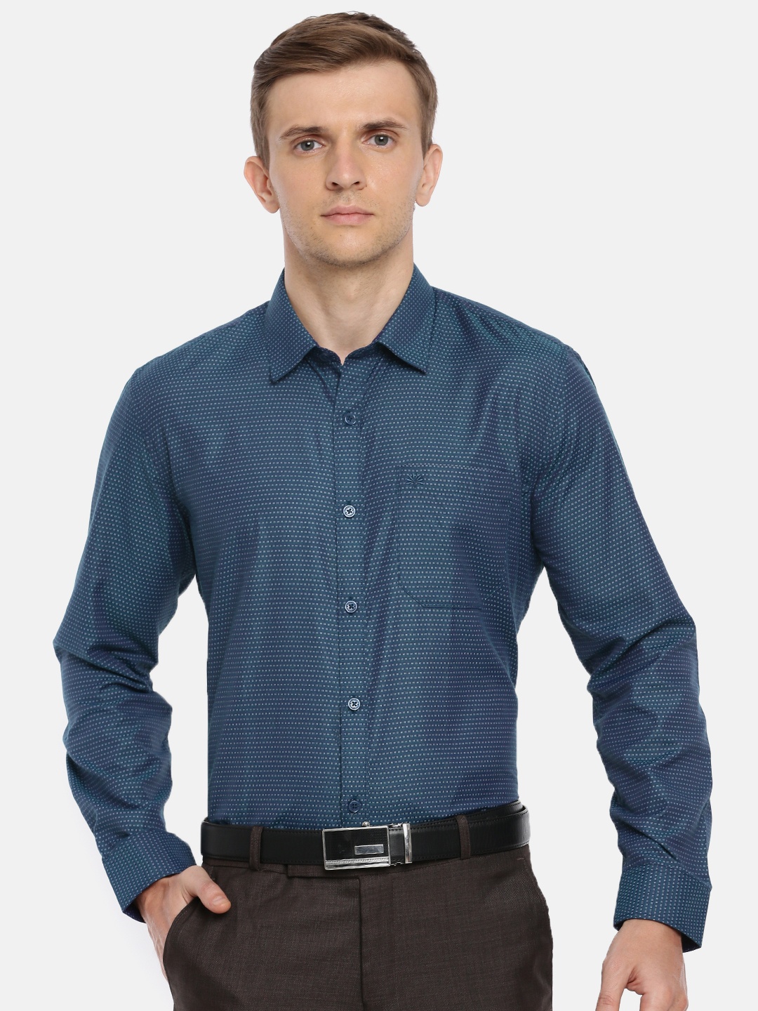 Chennis Men Blue & White Slim Fit Printed Formal Shirt