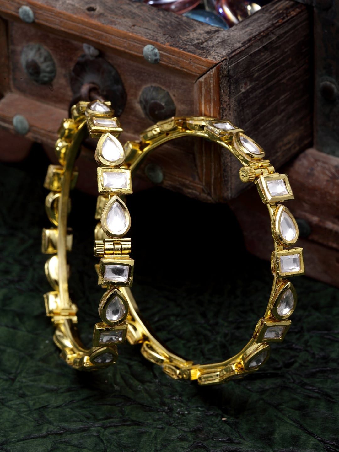 DUGRISTYLE Set Of 2 Sterling Silver Gold-Plated White Kundan-Studded Handcrafted Bangles
DUGRISTYLE Set Of 2 Sterling Silver Gold-Plated White Kundan-Studded Handcrafted Bangles