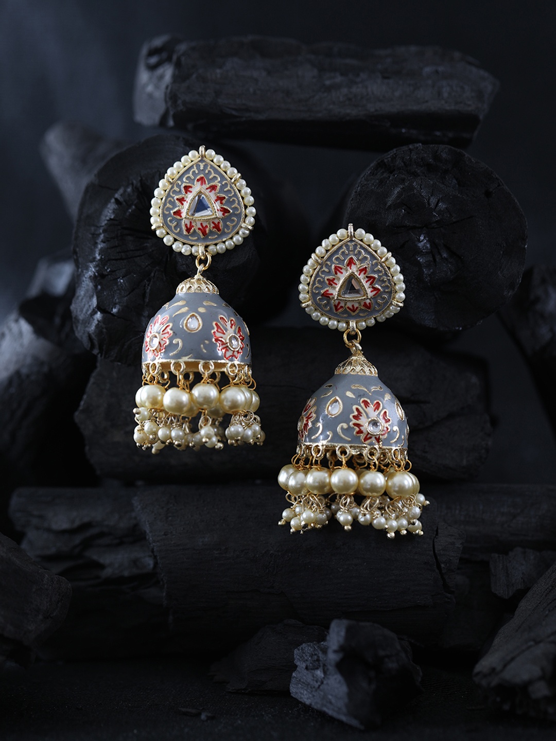 Priyaasi Grey & Red Gold-Plated Kundan-Studded & Beaded Handcrafted Enamelled Jhumkas
Priyaasi Grey & Red Gold-Plated Kundan-Studded & Beaded Handcrafted Enamelled Jhumkas