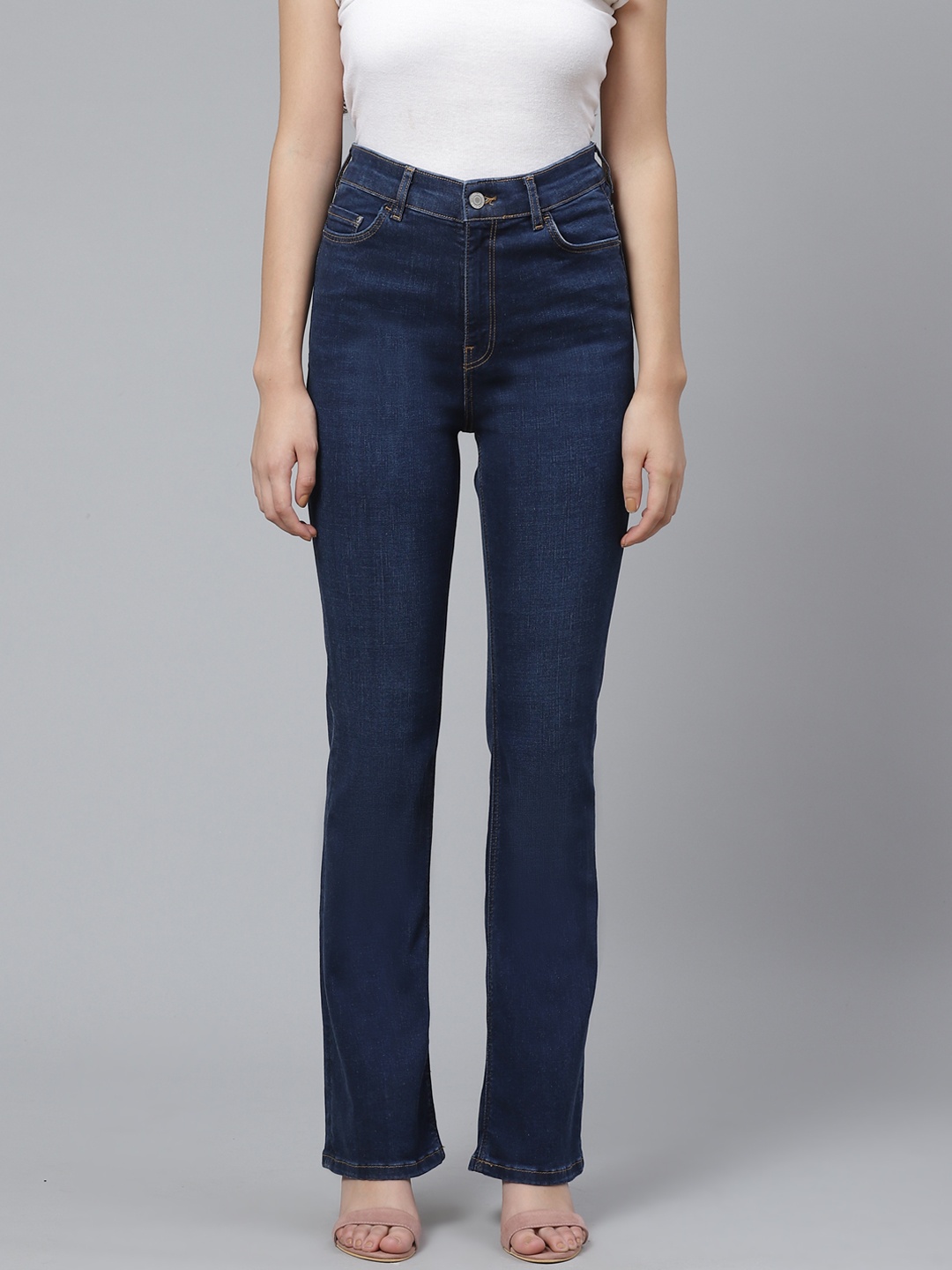Marks & Spencer Women Navy Blue Slim Flare Fit High-Rise Clean Look Stretchable Jeans
Marks & Spencer Women Navy Blue Slim Flare Fit High-Rise Clean Look Stretchable Jeans