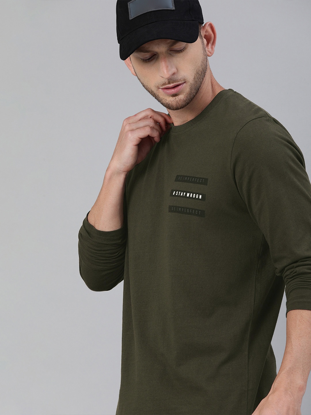 WROGN Men Olive Green Slim Fit Solid Round Neck Pure Cotton T-shirt With Printed Detailing
WROGN Men Olive Green Slim Fit Solid Round Neck Pure Cotton T-shirt With Printed Detailing