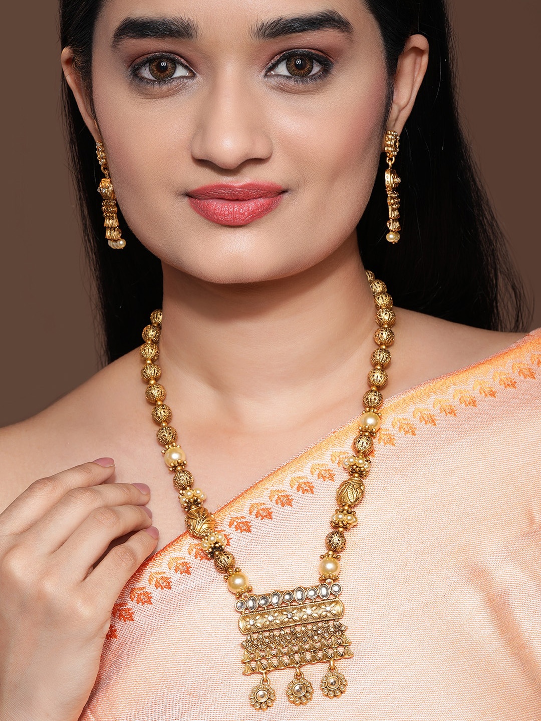 Rubans 22K Gold-Plated White Kundan-Studded Beaded Filigree Handcrafted Jewellery Set
Rubans 22K Gold-Plated White Kundan-Studded Beaded Filigree Handcrafted Jewellery Set