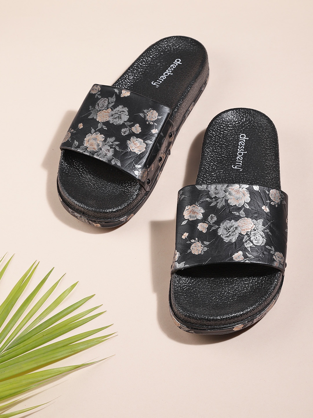 DressBerry Women Black Floral Print Sliders