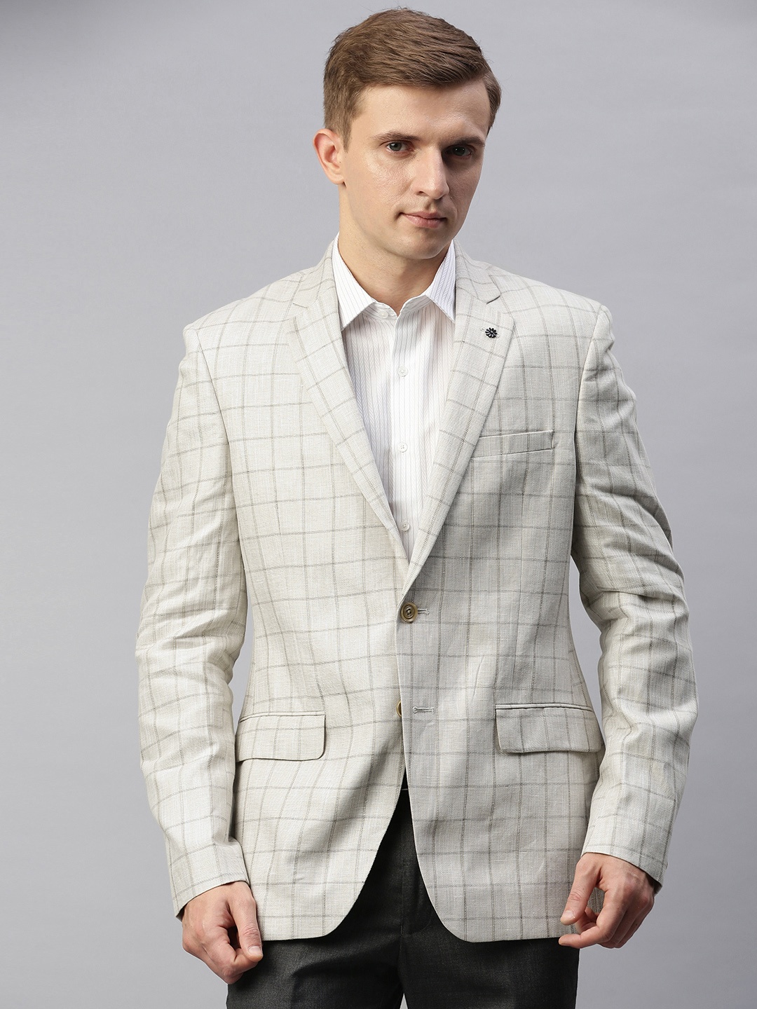 Raymond Men Off White & Grey Standard Contemporary Fit Checked Single-Breasted Blazer
Raymond Men Off White & Grey Standard Contemporary Fit Checked Single-Breasted Blazer