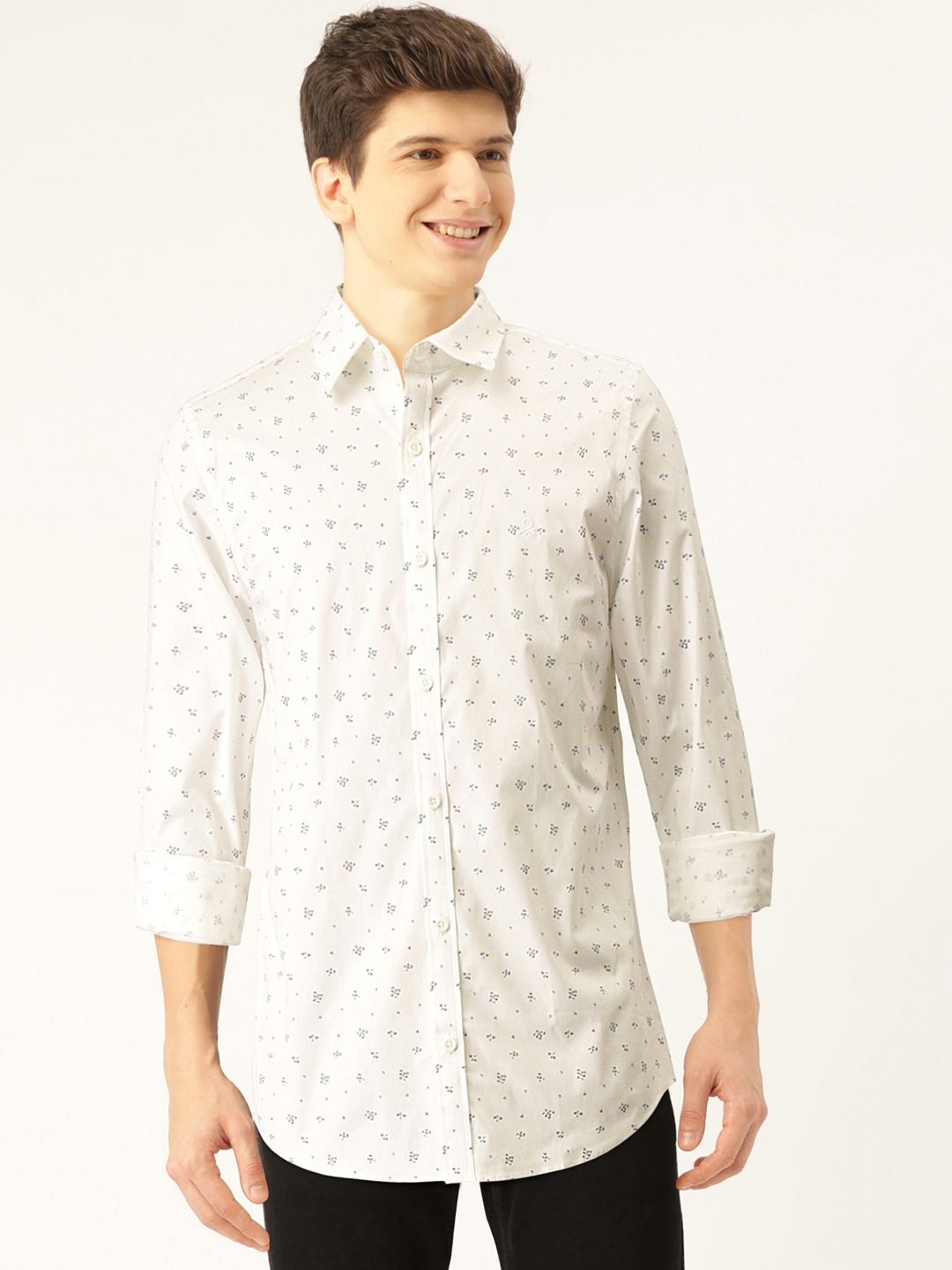 United Colors of Benetton Men White & Navy Blue Slim Fit Printed Casual Shirt