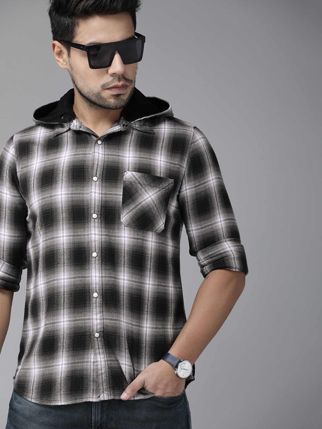 Pepe Jeans Men Black & White HAUSER IP Regular Fit Checked Pure Cotton Hooded Casual Shirt
Pepe Jeans Men Black & White HAUSER IP Regular Fit Checked Pure Cotton Hooded Casual Shirt