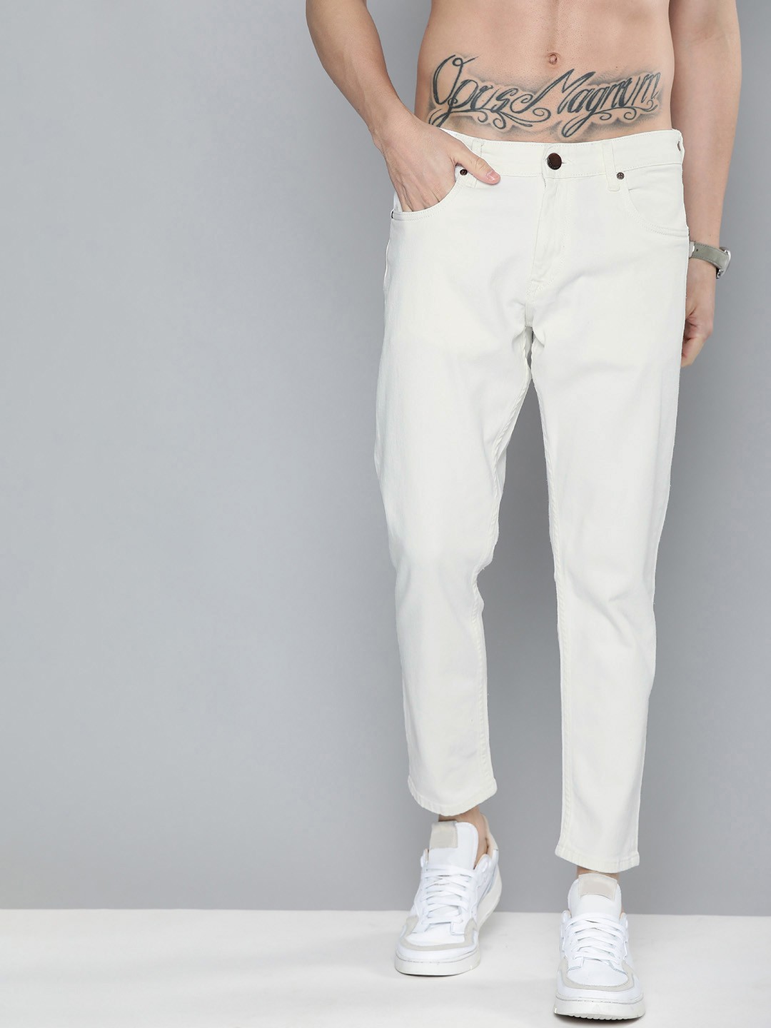 HERE&NOW Men White Slim Tapered Fit Mid-Rise Clean Look Stretchable Ankle-Length Jeans
HERE&NOW Men White Slim Tapered Fit Mid-Rise Clean Look Stretchable Ankle-Length Jeans