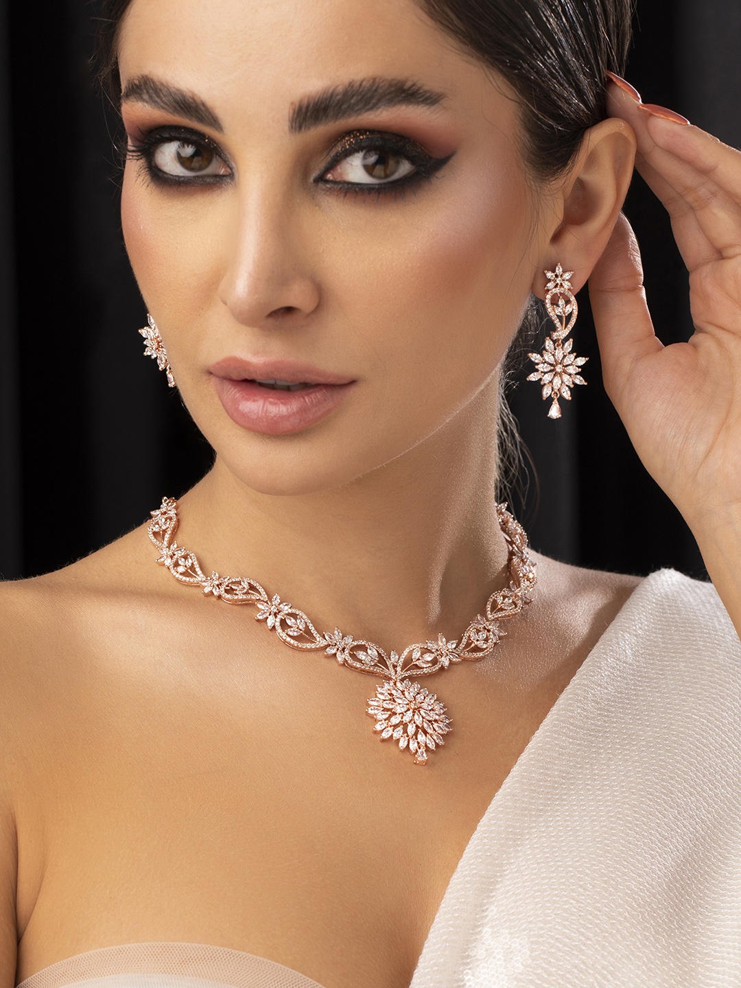 Rubans Rose Gold-Plated & White Cubic-Zirconia Studded Handcrafted Jewellery Set
Rubans Rose Gold-Plated & White Cubic-Zirconia Studded Handcrafted Jewellery Set