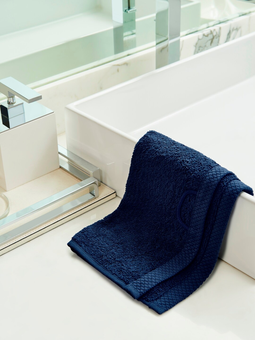 DDecor Unisex Set Of 2 Navy Blue Solid 550 GSM Live Beautiful Face Towels