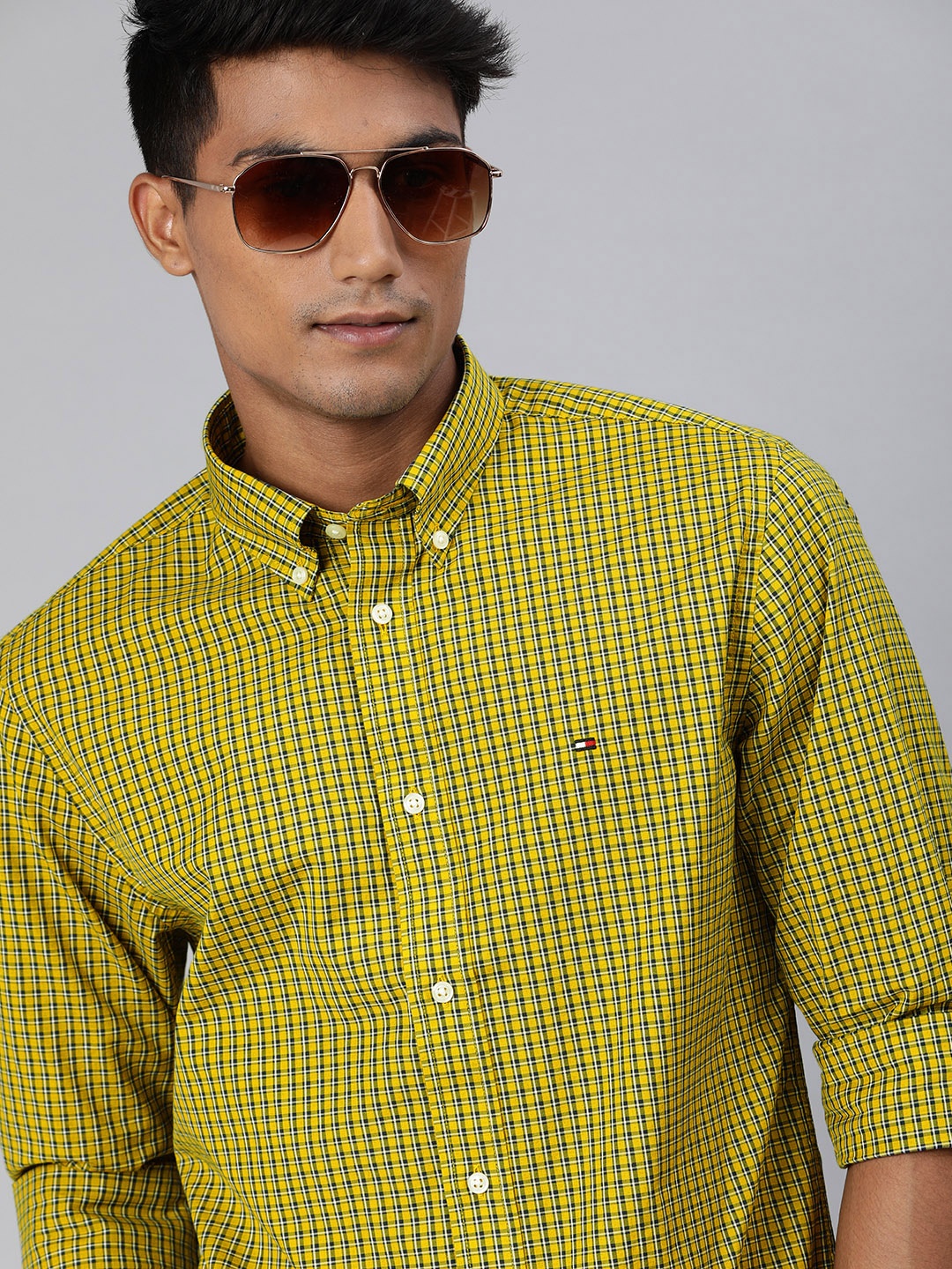 Tommy Hilfiger Men Yellow & Green Regular Fit Checked Casual Shirt