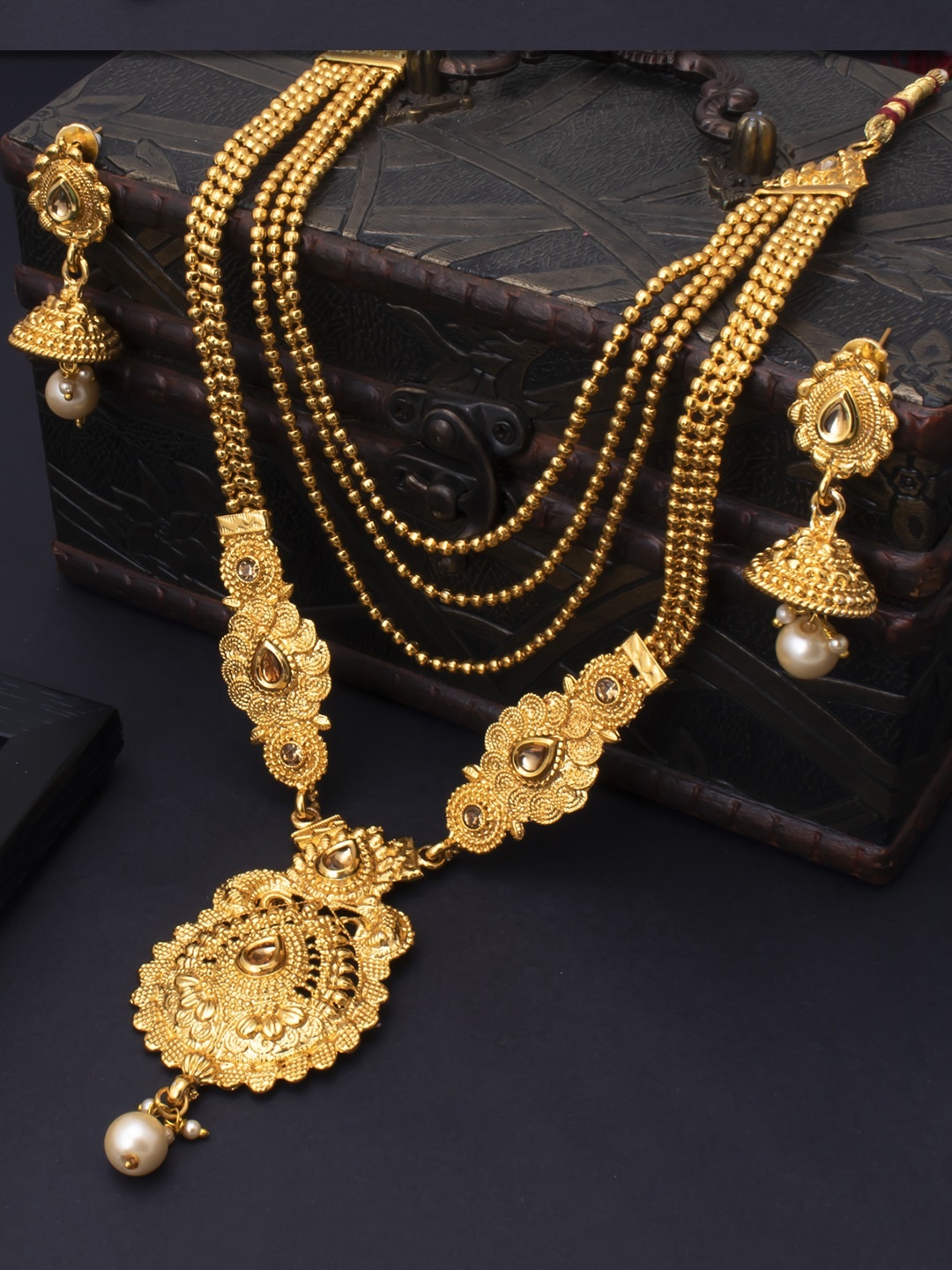 Sukkhi Glimmery LCT Gold-Plated White & Tan Brown Stone-Studded & Pearl Beaded Long Haram Jewellery Set
Sukkhi Glimmery LCT Gold-Plated White & Tan Brown Stone-Studded & Pearl Beaded Long Haram Jewellery Set