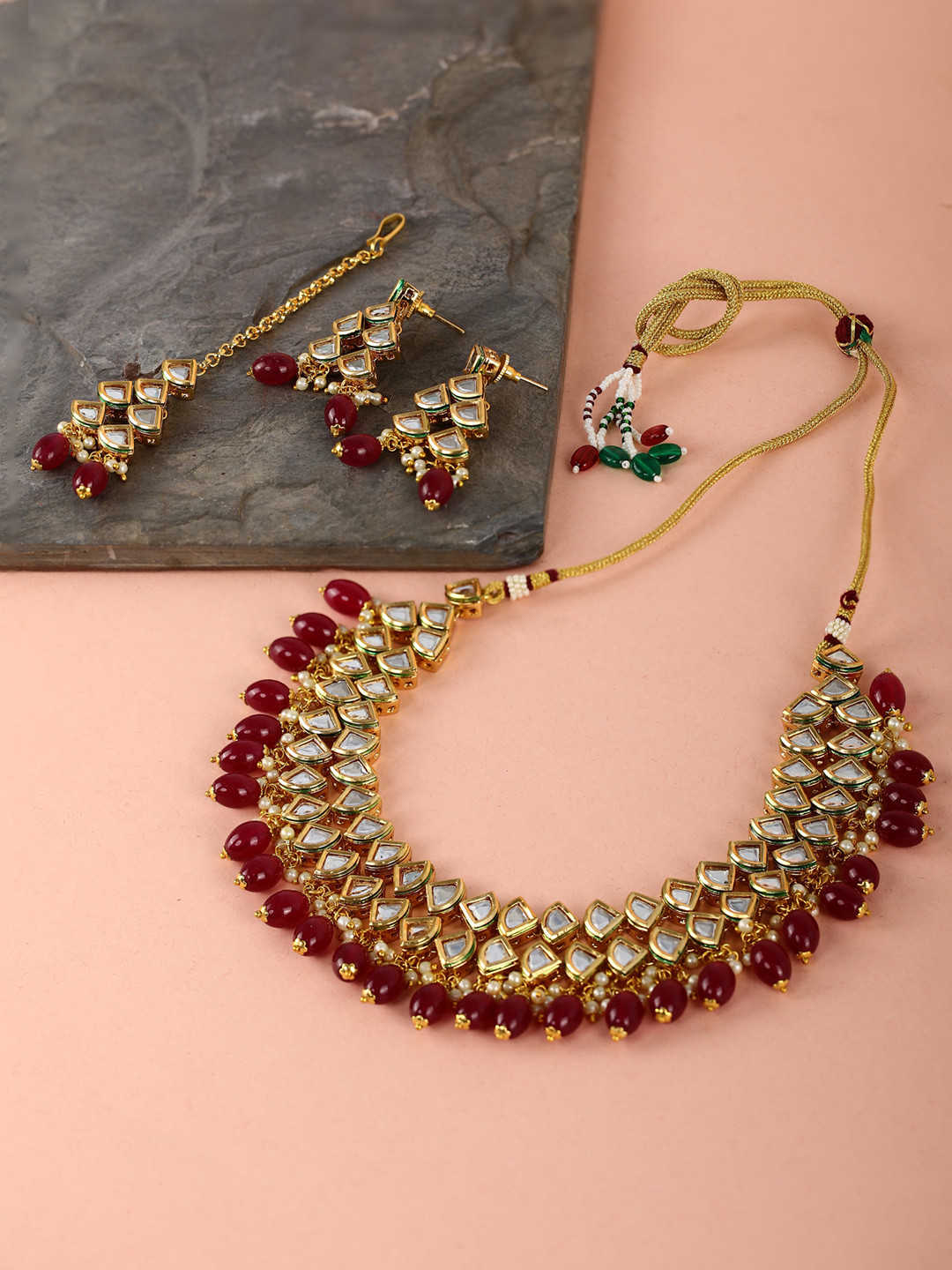 Priyaasi Maroon & Off-White Gold-Plated Kundan Studded & Beaded Handcrafted Jewellery Set
Priyaasi Maroon & Off-White Gold-Plated Kundan Studded & Beaded Handcrafted Jewellery Set