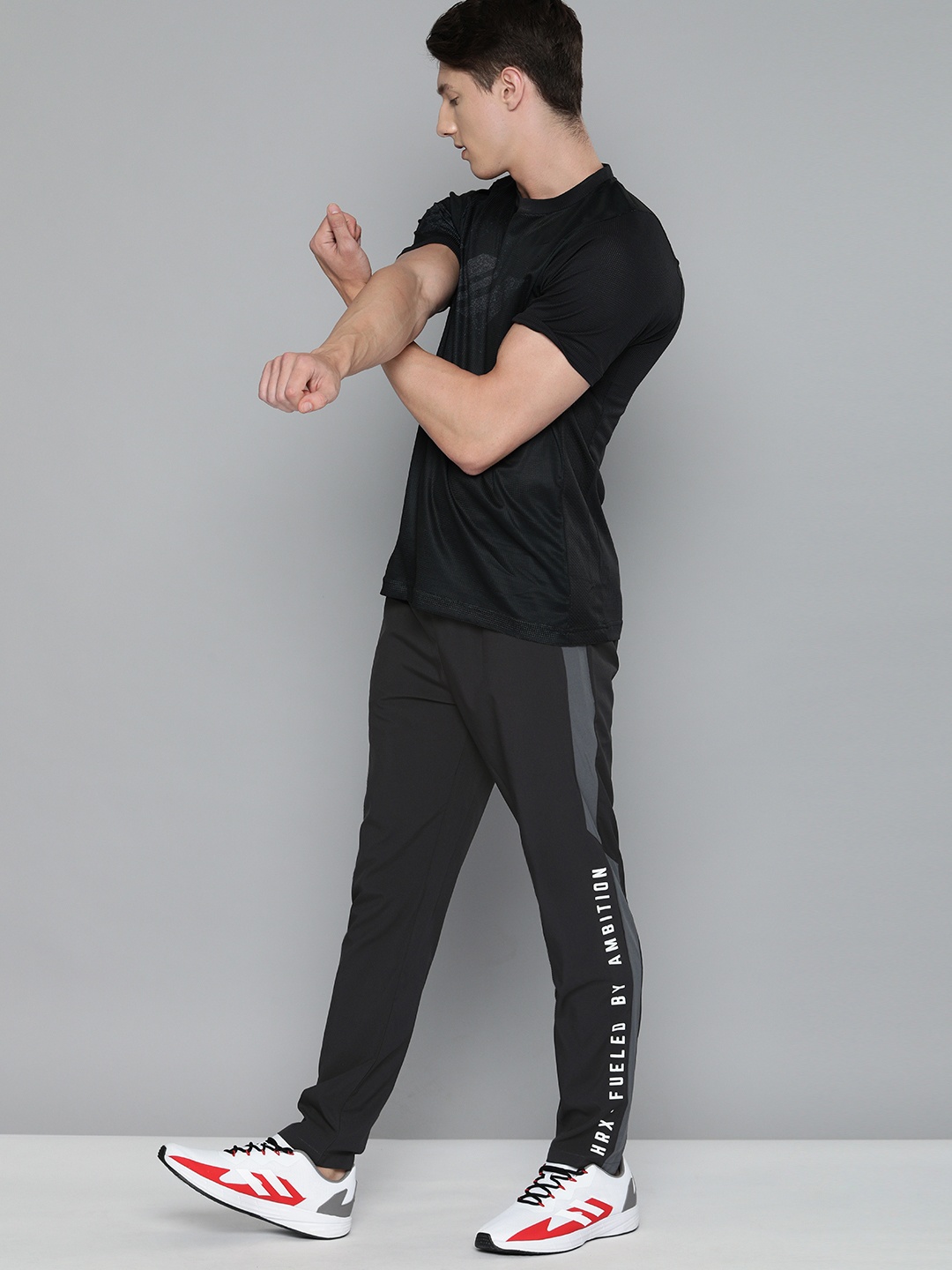 HRX By Hrithik Roshan Men Jet Black & Anthracite Colourblock Slim Fit Rapid-Dry Antimicrobial Training Track Pants
HRX By Hrithik Roshan Men Jet Black & Anthracite Colourblock Slim Fit Rapid-Dry Antimicrobial Training Track Pants