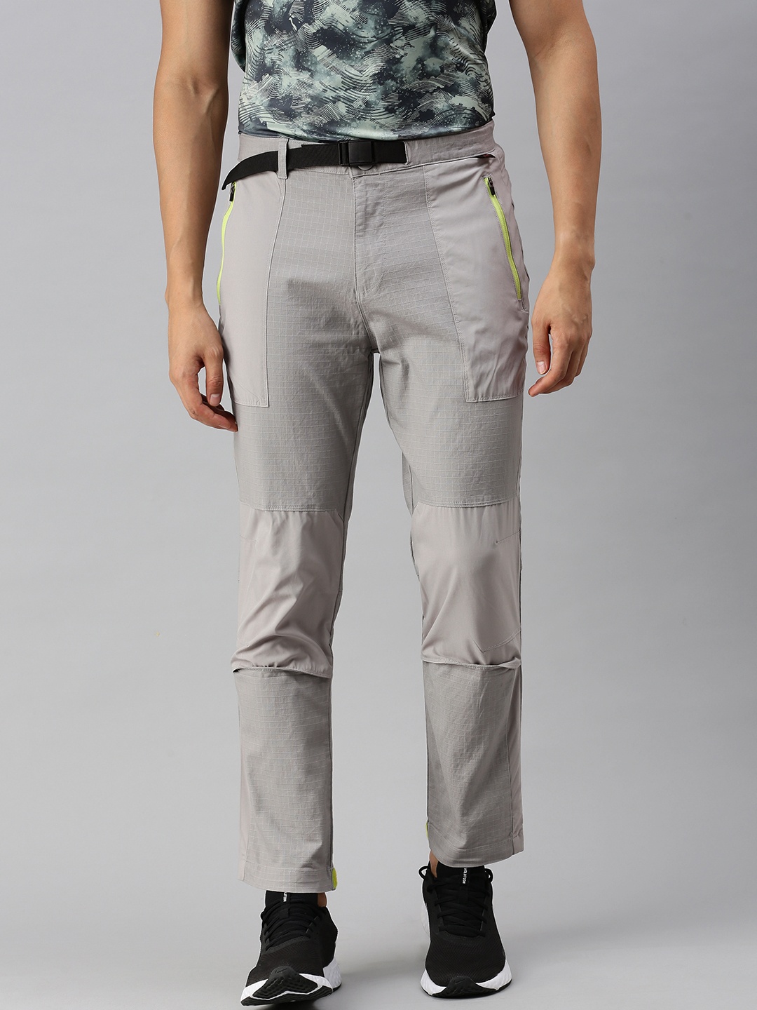 HRX By Hrithik Roshan Men Wet Weather Solid Regular Fit Mid-Rise Outdoor Trousers, Grey
HRX By Hrithik Roshan Men Wet Weather Solid Regular Fit Mid-Rise Outdoor Trousers, Grey