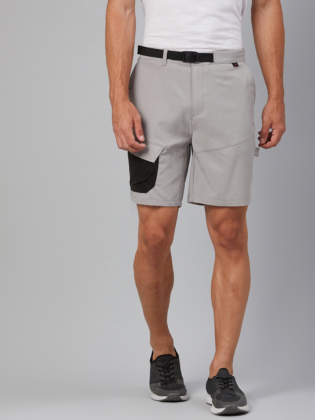 HRX By Hrithik Roshan Men Wet Weather & Jet Black Colourblock Rapid-Dry Outdoor Shorts, Grey
HRX By Hrithik Roshan Men Wet Weather & Jet Black Colourblock Rapid-Dry Outdoor Shorts, Grey