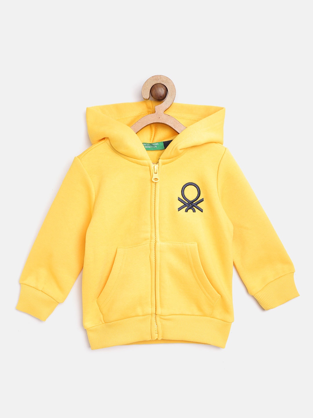 United Colors of Benetton Boys Yellow Solid Hooded Sweatshirt with Embroidered Detail
United Colors of Benetton Boys Yellow Solid Hooded Sweatshirt with Embroidered Detail