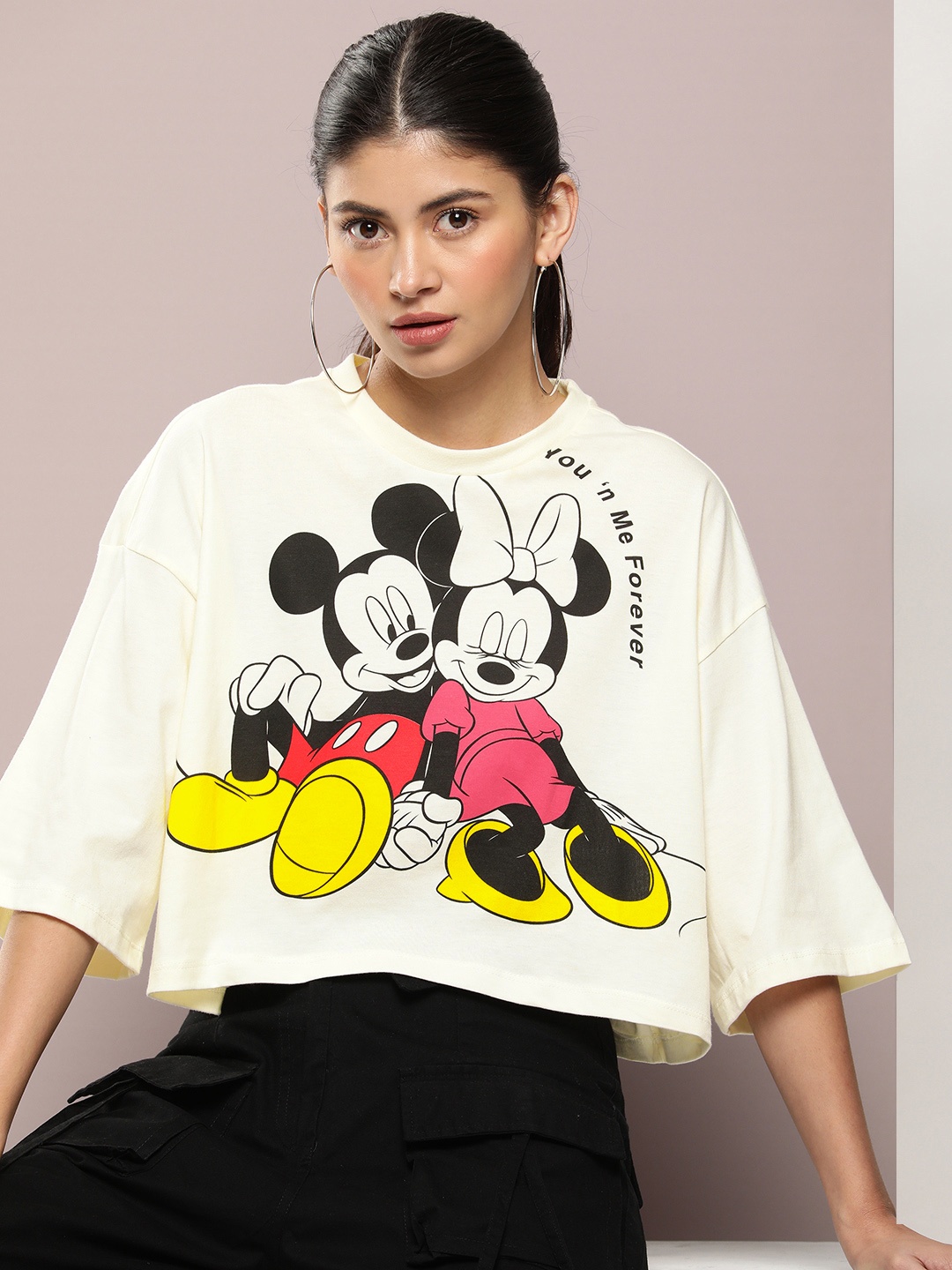 Kook N Keech Disney Mickey & Minnie Printed Pure Cotton Drop-Shoulder Sleeves Boxy T-shirt, Off white
Kook N Keech Disney Mickey & Minnie Printed Pure Cotton Drop-Shoulder Sleeves Boxy T-shirt, Off white