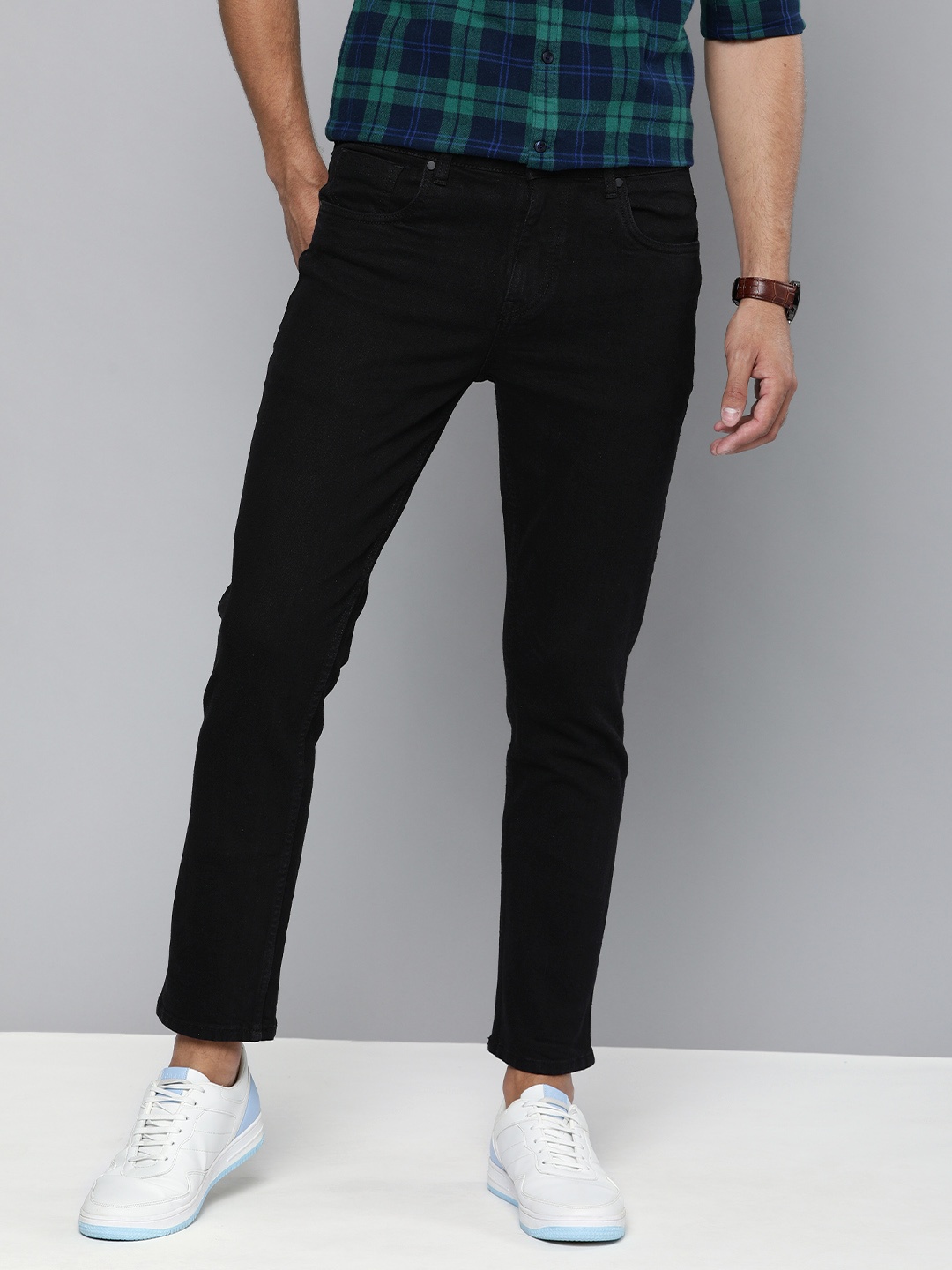 Mast & Harbour Men Black Slim Tapered Fit Mid-Rise Clean Look Stretchable Cropped Jeans
Mast & Harbour Men Black Slim Tapered Fit Mid-Rise Clean Look Stretchable Cropped Jeans