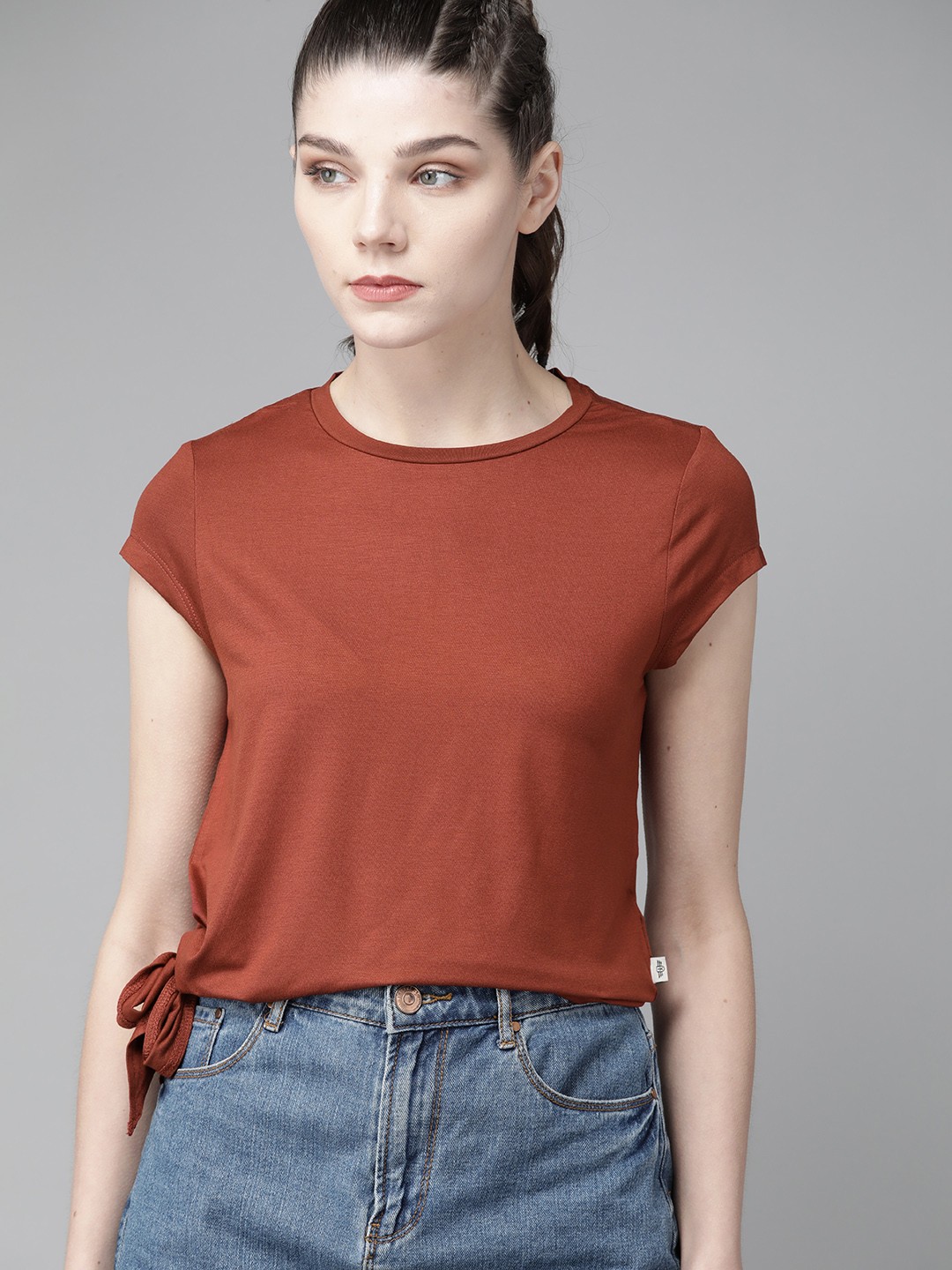 The Roadster Lifestyle Co Women Rust Brown Solid Round Neck T-shirt With Antimicrobial Technology
The Roadster Lifestyle Co Women Rust Brown Solid Round Neck T-shirt With Antimicrobial Technology