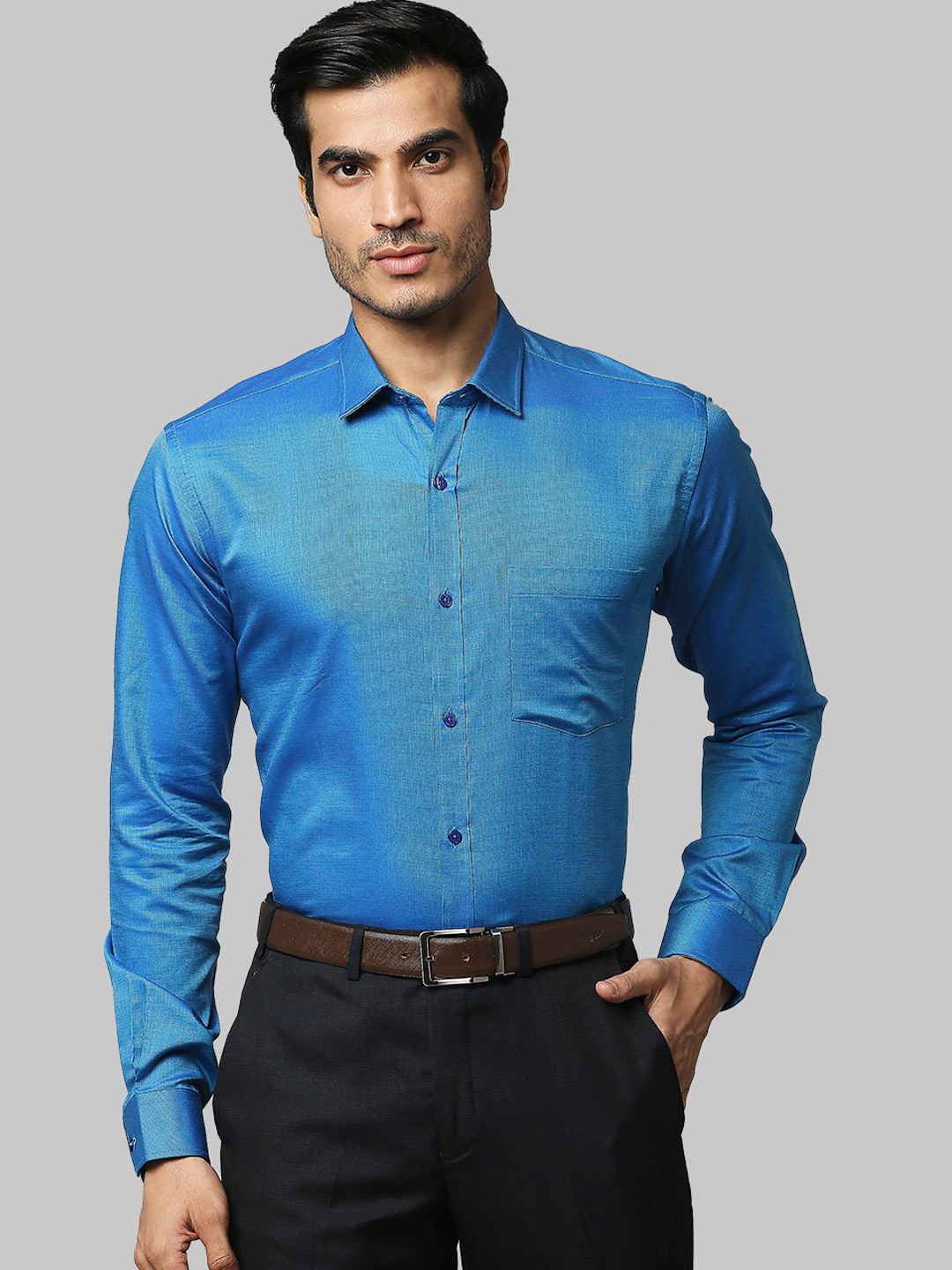 Park Avenue Men Blue Slim Fit Solid Pure Cotton Formal Shirt
Park Avenue Men Blue Slim Fit Solid Pure Cotton Formal Shirt
