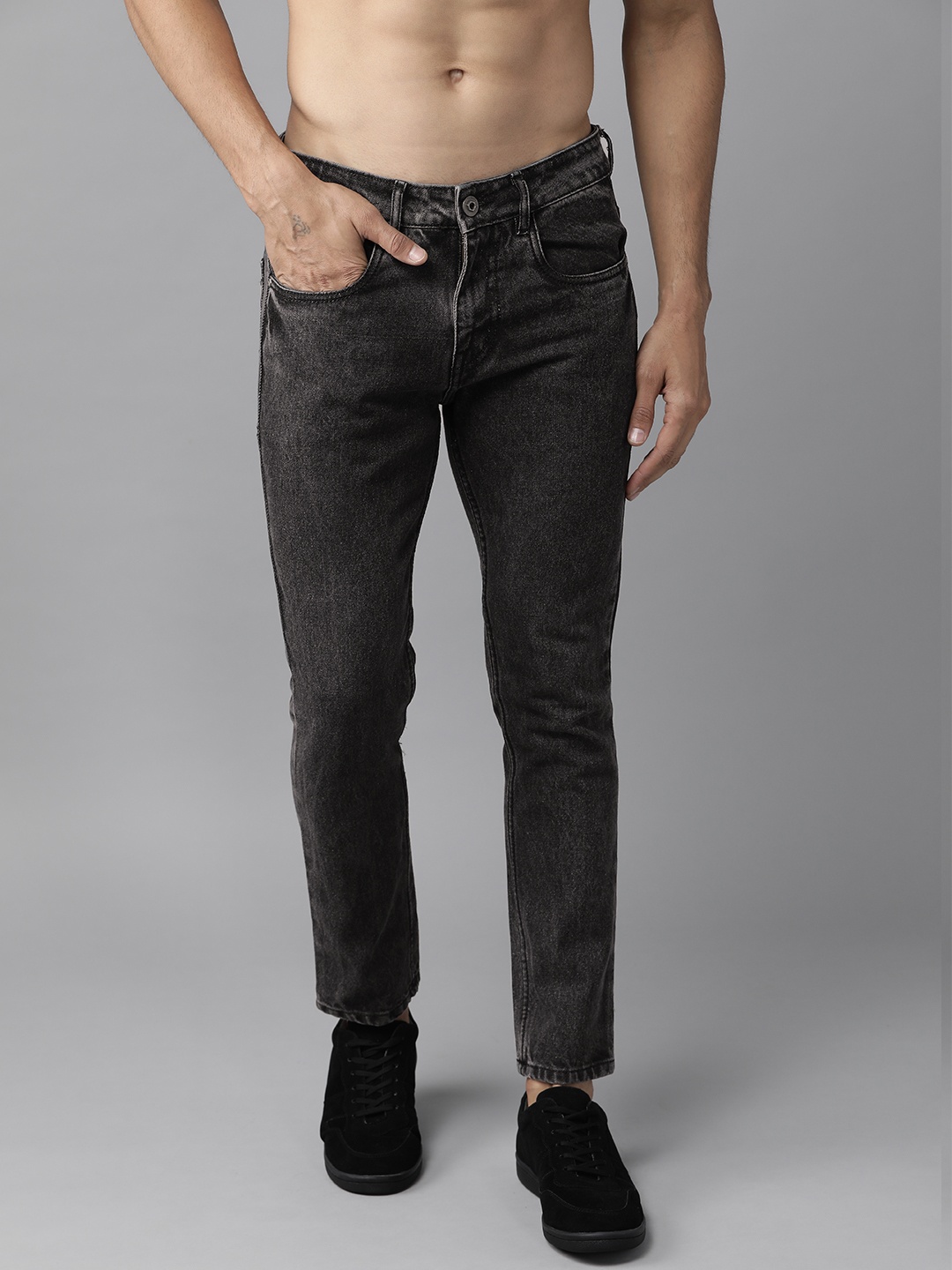 The Roadster Lifestyle Co Men Charcoal Grey Skinny Fit Mid-Rise Clean Look Stretchable Jeans
The Roadster Lifestyle Co Men Charcoal Grey Skinny Fit Mid-Rise Clean Look Stretchable Jeans