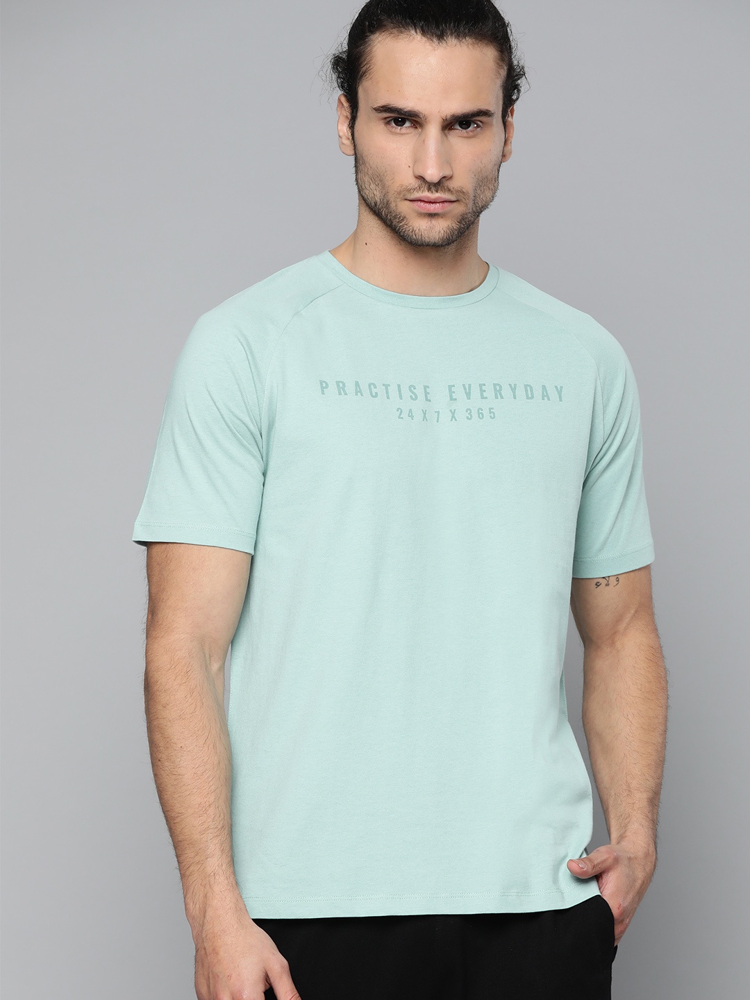 HRX By Hrithik Roshan Men Aquifier Typographic Organic Cotton Antimicrobial Antimicrobial Yoga Tshirt, Blue
HRX By Hrithik Roshan Men Aquifier Typographic Organic Cotton Antimicrobial Antimicrobial Yoga Tshirt, Blue