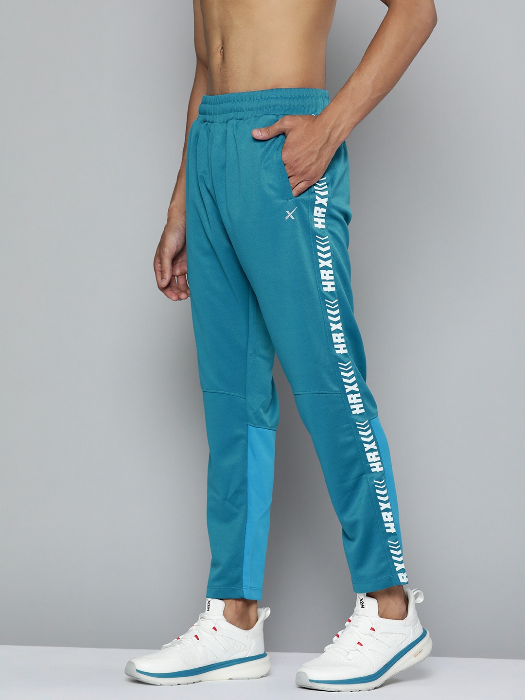 HRX By Hrithik Roshan Men Brilliant Blue Rapid-Dry Antimicrobial Training Track Pants
HRX By Hrithik Roshan Men Brilliant Blue Rapid-Dry Antimicrobial Training Track Pants