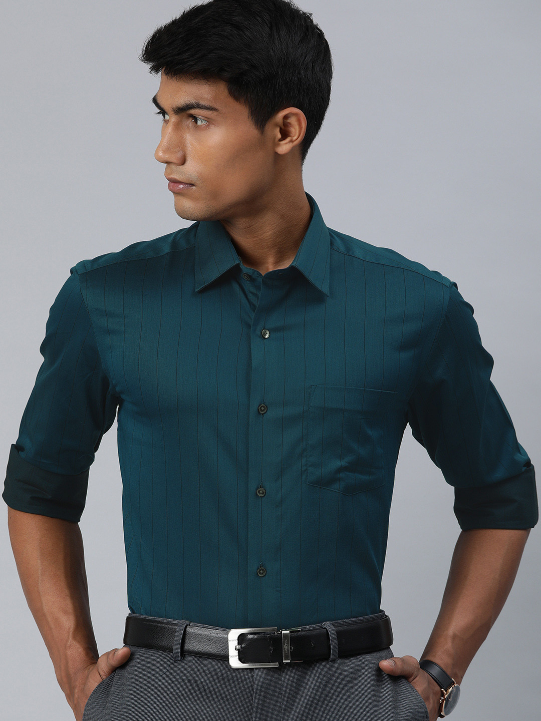 Arrow Men Teal Green Slim Fit Pure Cotton Striped Formal Shirt
Arrow Men Teal Green Slim Fit Pure Cotton Striped Formal Shirt
