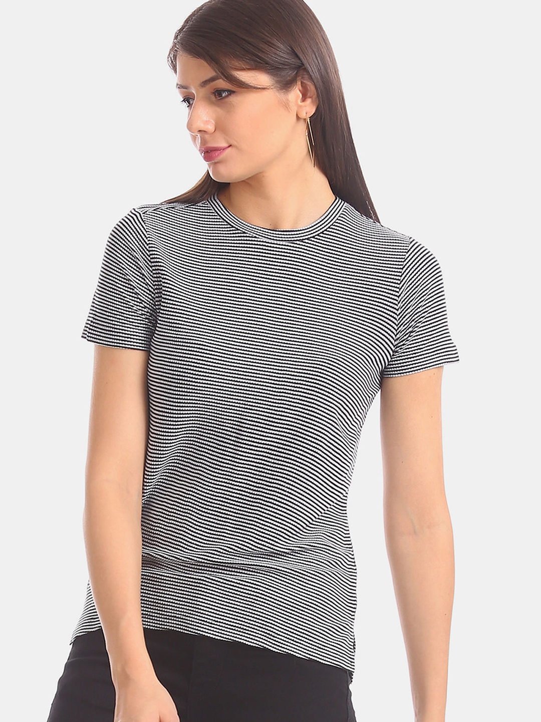 Sugr Women Black Striped Top