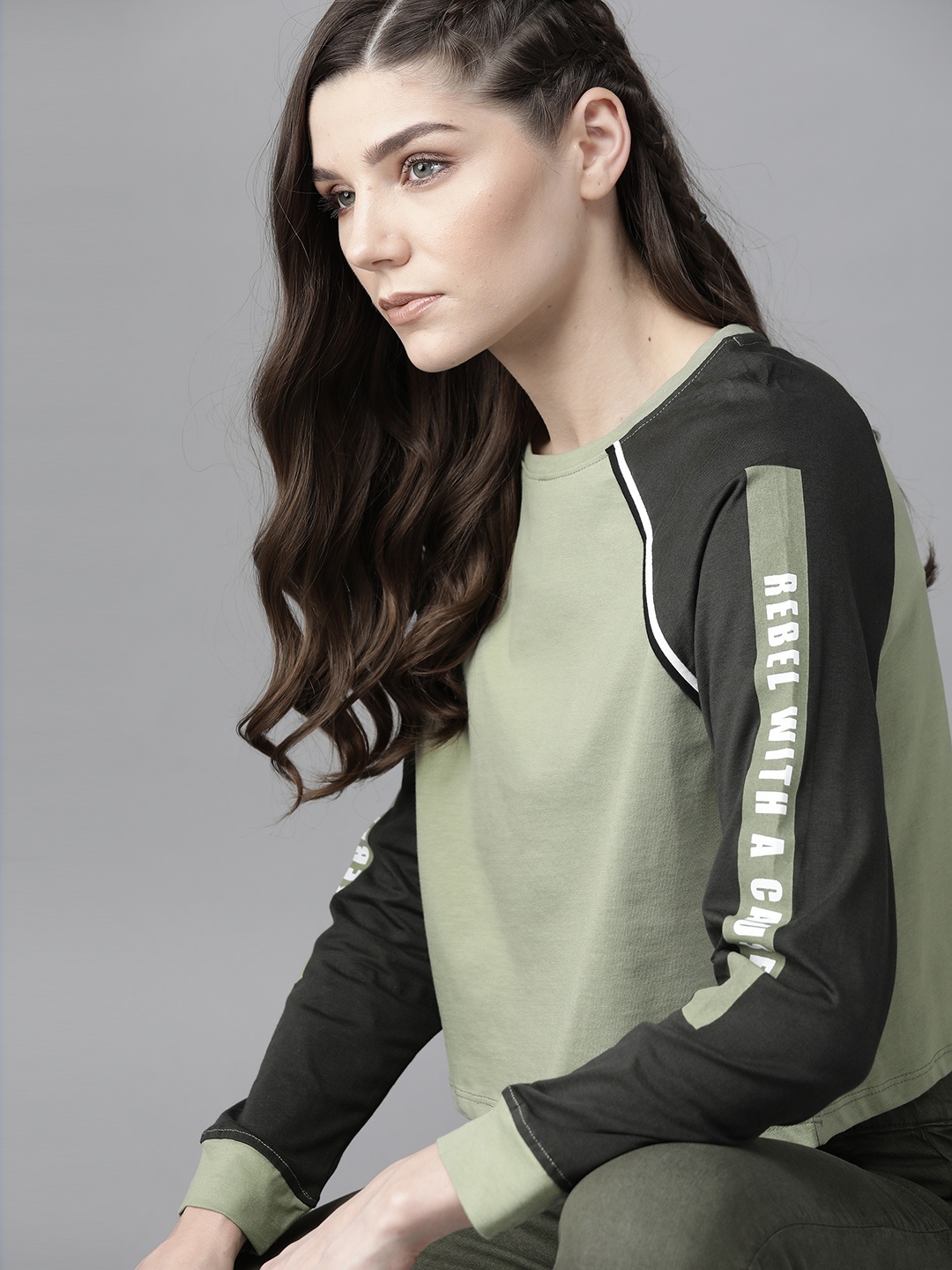 The Roadster Lifestyle Co Women Olive Green Solid Contrast Sleeves Cotton Round Neck Crop T-shirt
The Roadster Lifestyle Co Women Olive Green Solid Contrast Sleeves Cotton Round Neck Crop T-shirt