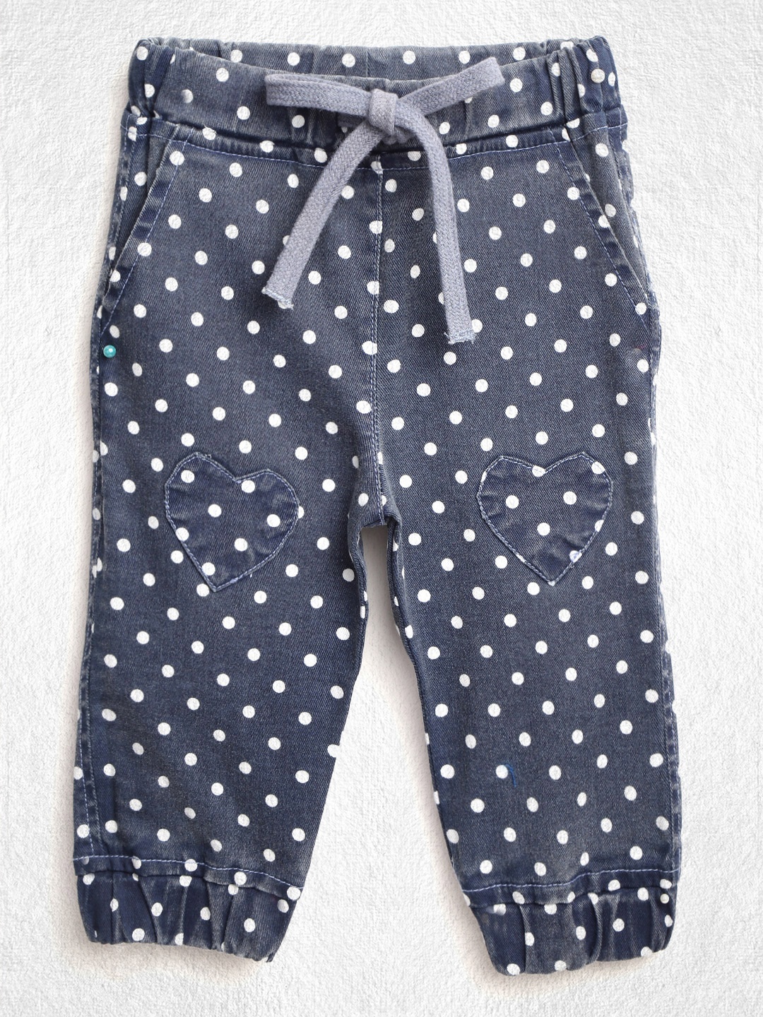 YK Infant Girls Navy Blue & White Pure Cotton Polka Dots Printed Regular Fit Denim Joggers
YK Infant Girls Navy Blue & White Pure Cotton Polka Dots Printed Regular Fit Denim Joggers