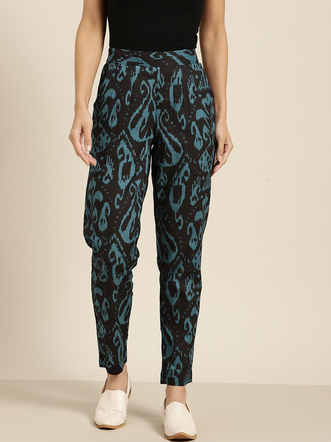 Sangria Women Navy Blue & Black Pure Cotton Ethnic Motifs Printed Regular Fit Trousers
Sangria Women Navy Blue & Black Pure Cotton Ethnic Motifs Printed Regular Fit Trousers