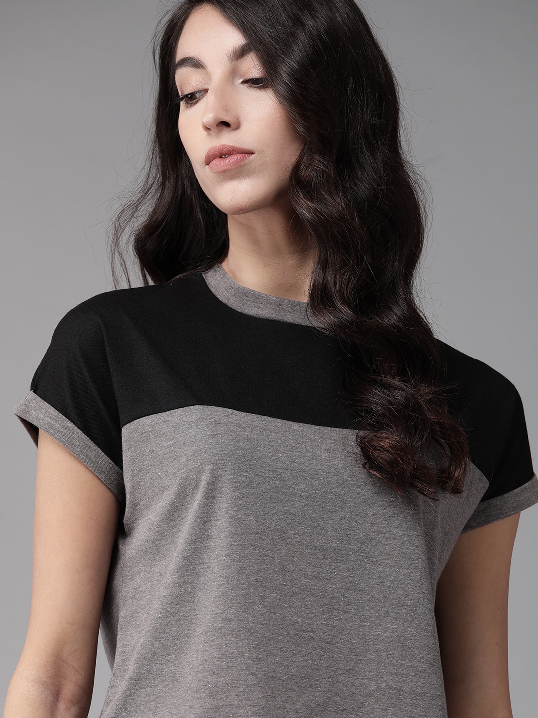 The Roadster Lifestyle Co Women Grey Melange Black Colourblocked Round Neck Cropped T-shirt
The Roadster Lifestyle Co Women Grey Melange Black Colourblocked Round Neck Cropped T-shirt