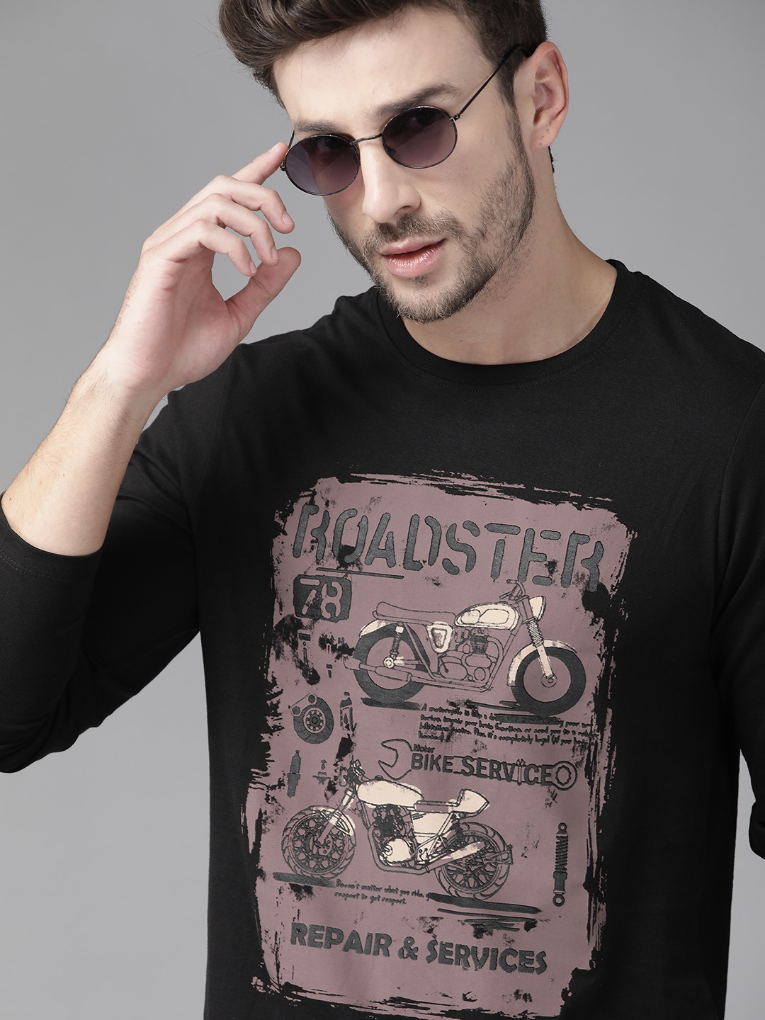 The Roadster Lifestyle Co Men Black & Mauve Biker Print Round Neck Pure Cotton T-shirt
The Roadster Lifestyle Co Men Black & Mauve Biker Print Round Neck Pure Cotton T-shirt