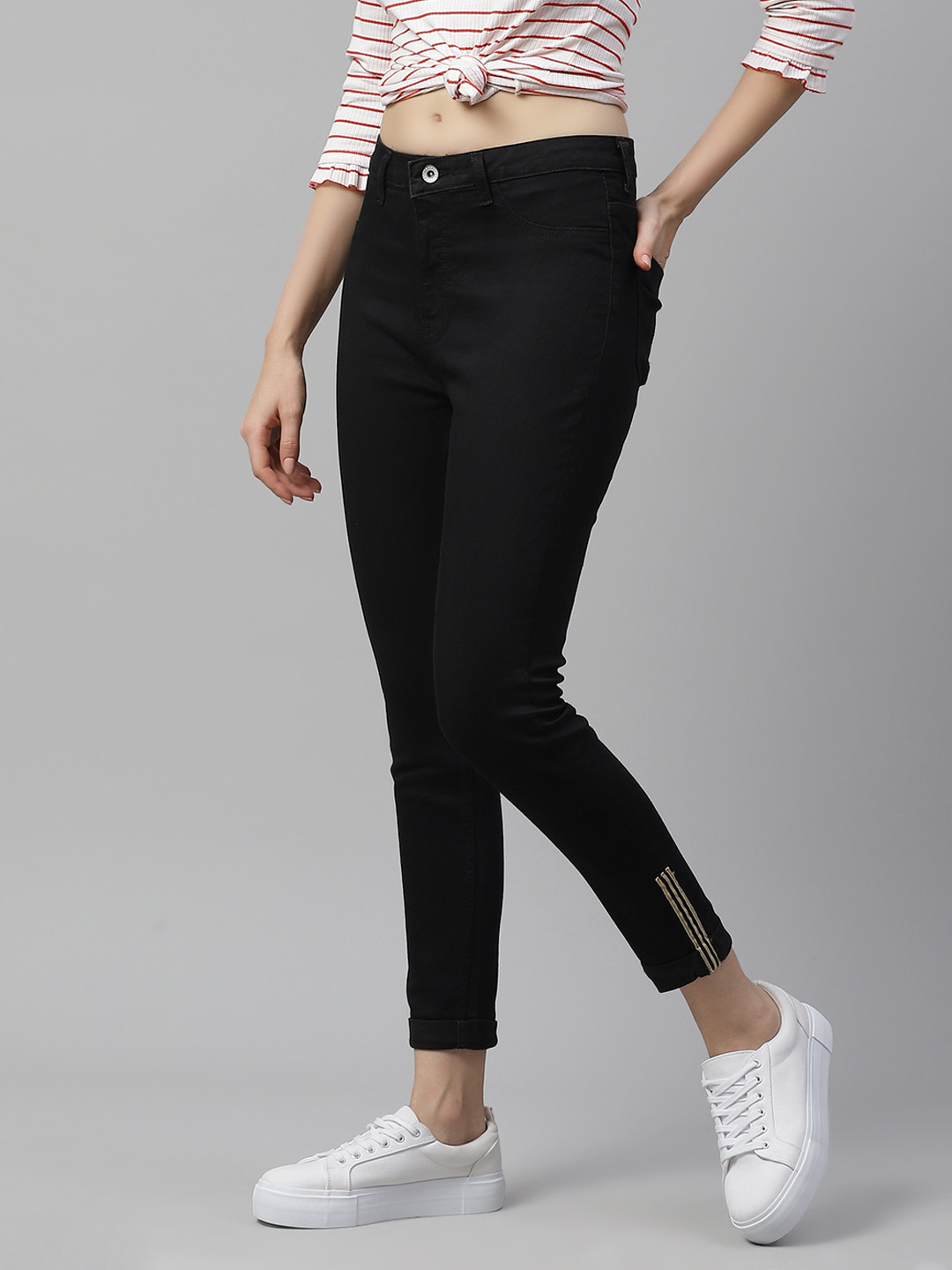 The Roadster Lifestyle Co Women Black Skinny Fit Stretchable Jeans with Tape Hem Detail 
The Roadster Lifestyle Co Women Black Skinny Fit Stretchable Jeans with Tape Hem Detail