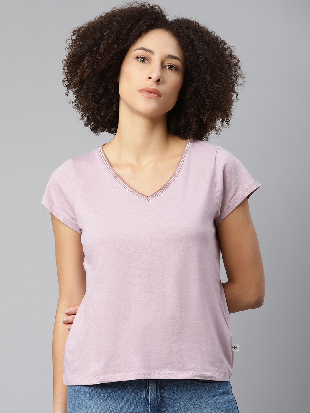 The Roadster Lifestyle Co Women Lavender Cotton Essential Regular Fit Solid Contrast V-Neck Pure Cotton T-shirt
The Roadster Lifestyle Co Women Lavender Cotton Essential Regular Fit Solid Contrast V-Neck Pure Cotton T-shirt