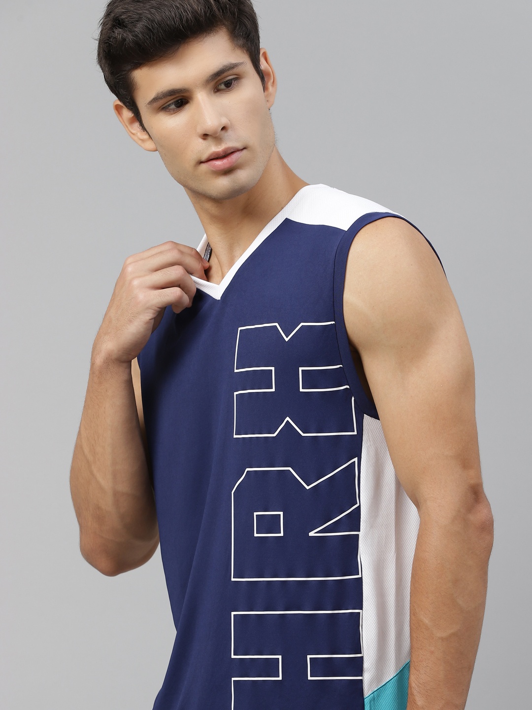 HRX By Hrithik Roshan Men Medieval Blue Colourblock Anti-Static Rapid-Dry Basketball Tshirt, Navy blue
HRX By Hrithik Roshan Men Medieval Blue Colourblock Anti-Static Rapid-Dry Basketball Tshirt, Navy blue