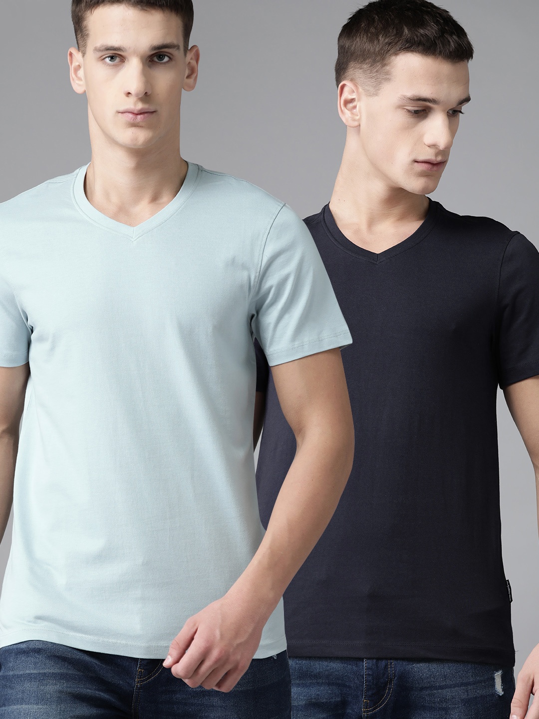 The Roadster Lifestyle Co Men Pack of 2 Pure Cotton Solid V-Neck Pure Cotton T-shirts, Navy blue
The Roadster Lifestyle Co Men Pack of 2 Pure Cotton Solid V-Neck Pure Cotton T-shirts, Navy blue