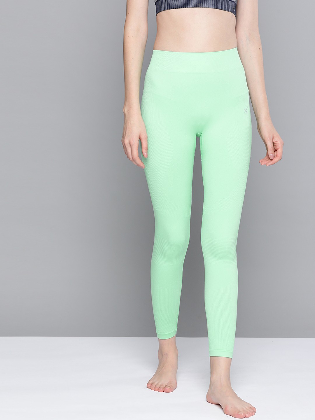 HRX By Hrithik Roshan Women Green Ash Solid Skinny Fit Seamless Rapid-Dry Yoga Tights
HRX By Hrithik Roshan Women Green Ash Solid Skinny Fit Seamless Rapid-Dry Yoga Tights