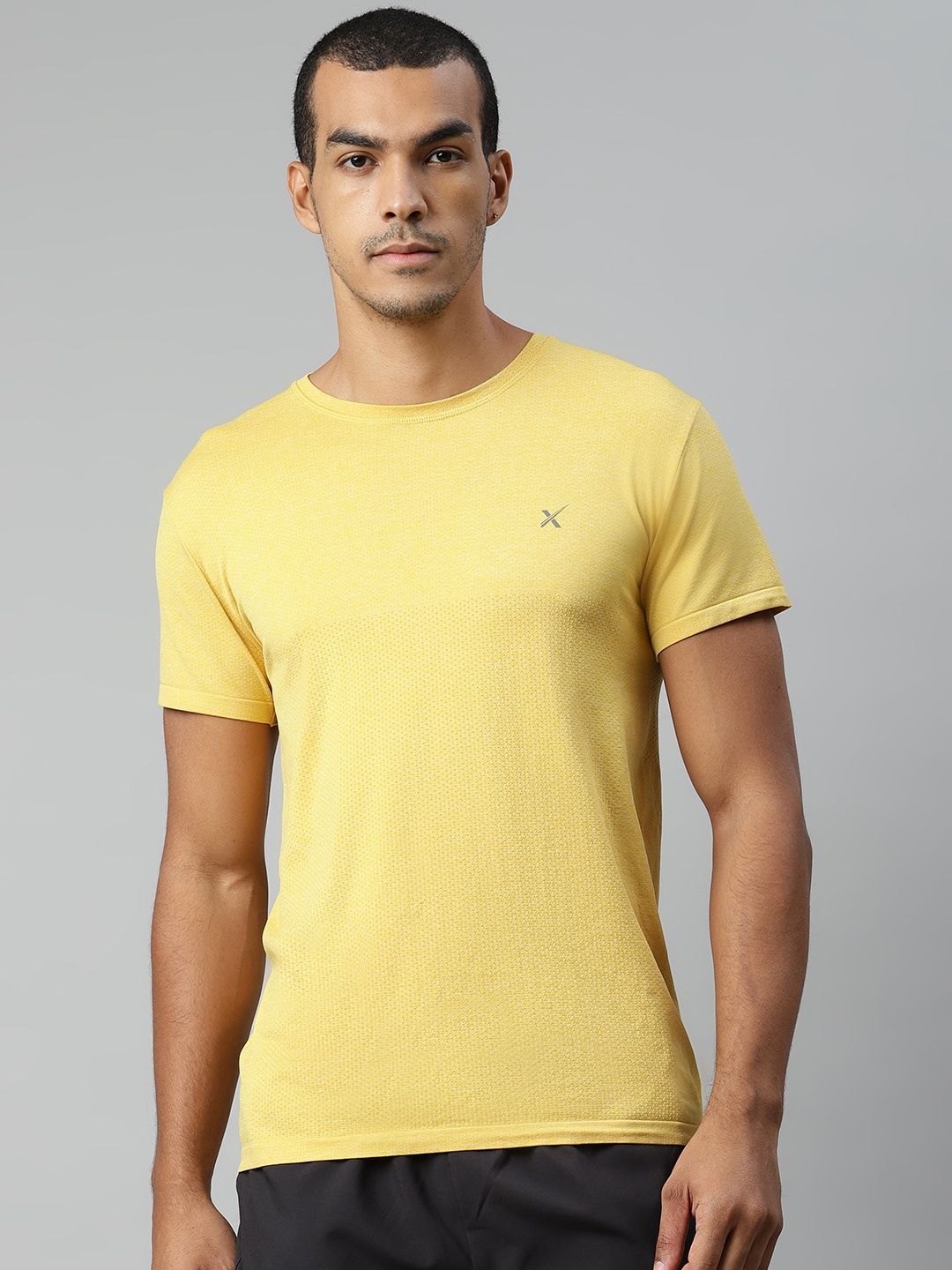 HRX By Hrithik Roshan Men Ochre Melange Solid Seamless Rapid-Dry Yoga T-shirt, Mustard
HRX By Hrithik Roshan Men Ochre Melange Solid Seamless Rapid-Dry Yoga T-shirt, Mustard