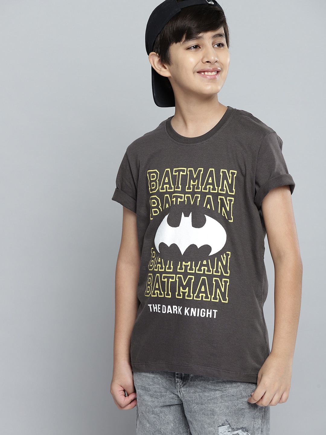 YK Justice League Boys Charcoal Grey White Pure Cotton Batman Printed Round Neck Pure Cotton T-shirt
YK Justice League Boys Charcoal Grey White Pure Cotton Batman Printed Round Neck Pure Cotton T-shirt