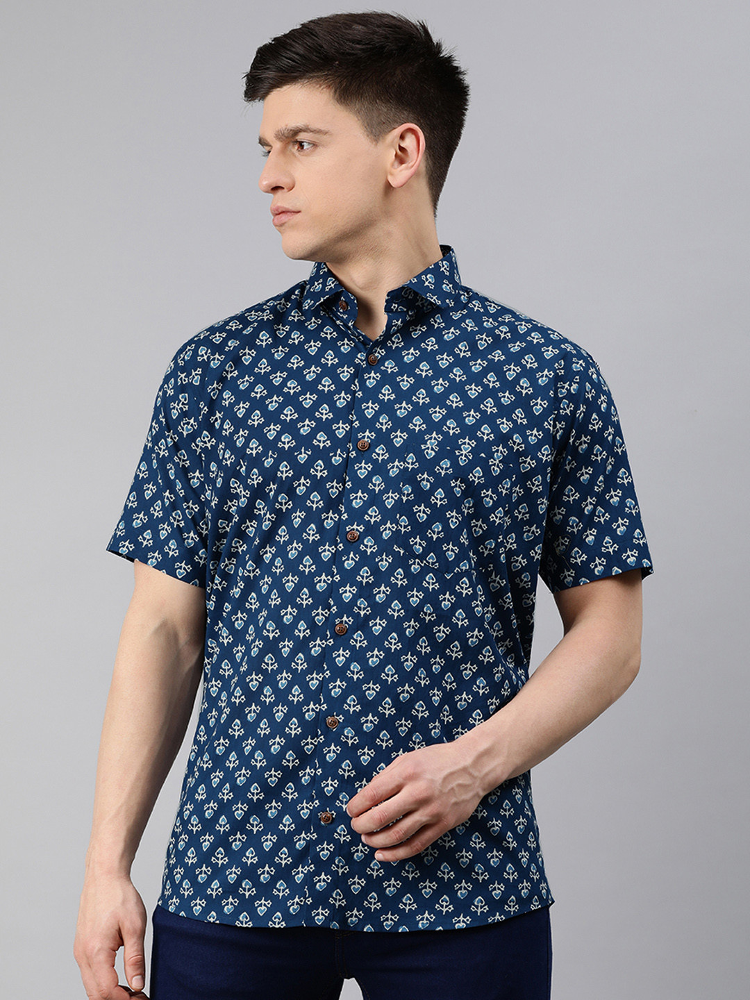 MILLENNIAL MEN Teal Blue & Green Comfort Regular Fit Printed Pure Cotton Casual Shirt
MILLENNIAL MEN Teal Blue & Green Comfort Regular Fit Printed Pure Cotton Casual Shirt