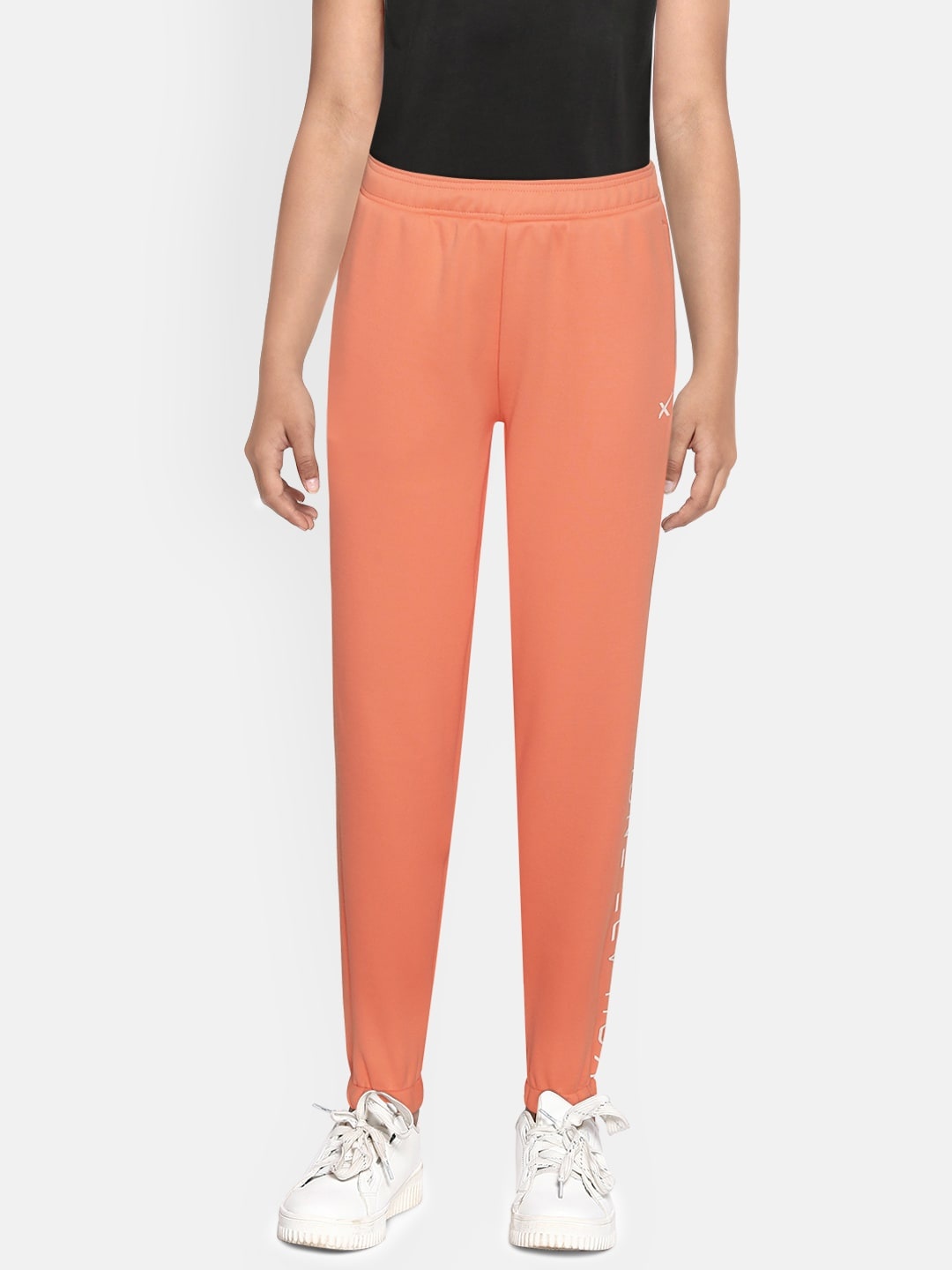 HRX By Hrithik Roshan U-17 Girls Peach Amber Black & Bright White Colourblock Baggy Fit Lycra Rapid-Dry Antimicrobial Active Joggers
HRX By Hrithik Roshan U-17 Girls Peach Amber Black & Bright White Colourblock Baggy Fit Lycra Rapid-Dry Antimicrobial Active Joggers